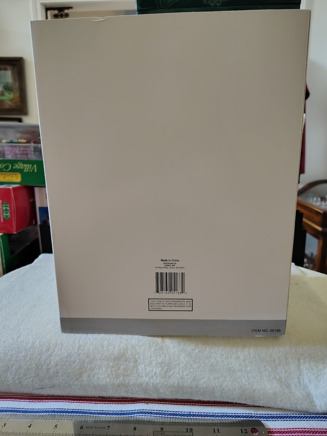 Lemax Collectors Club – East Side Brownstone set of 2- Not Perfect
