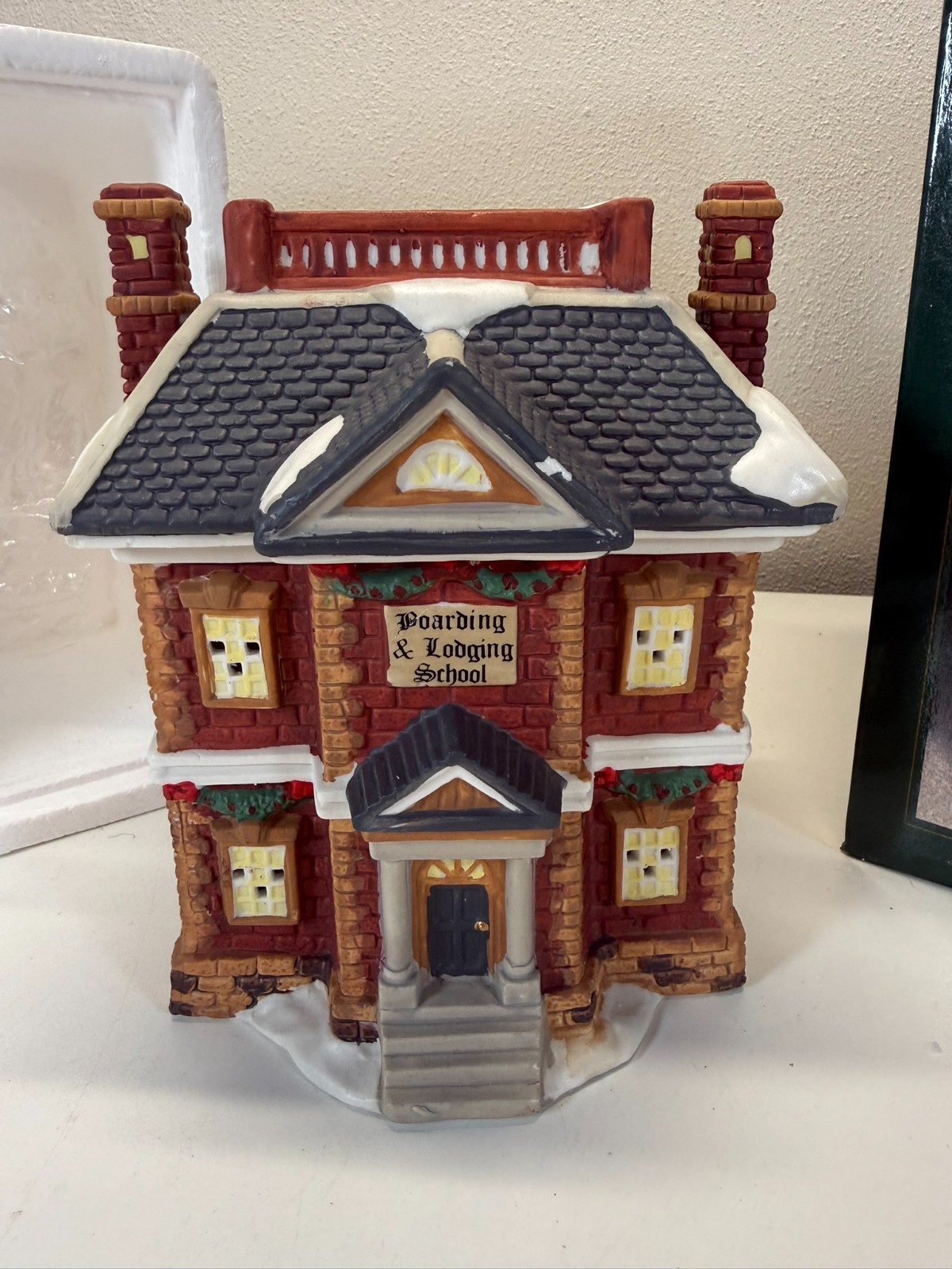 Heartland Valley Village House, Boarding & Lodging School w/ Box, No Light