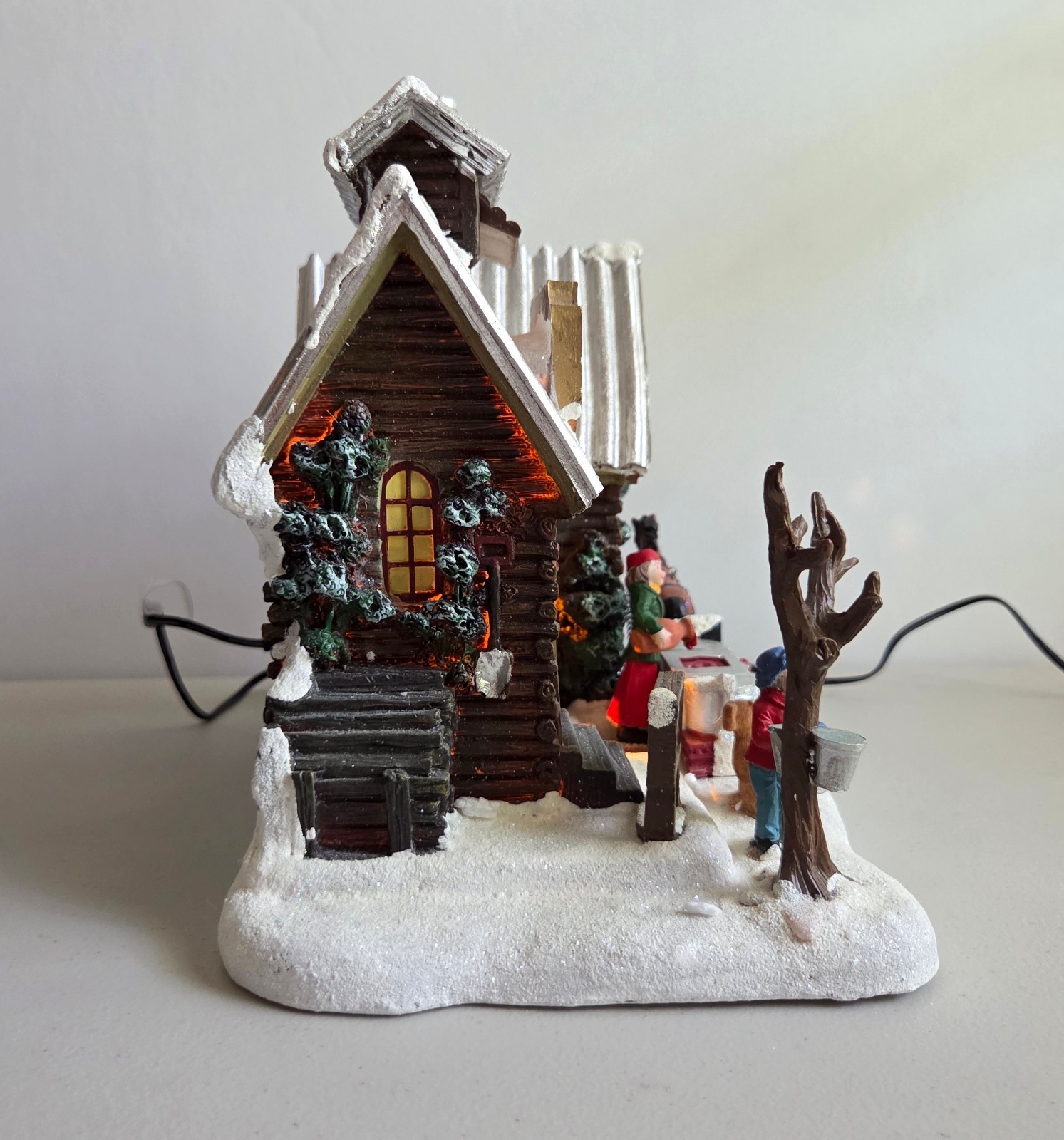 Carole Towne 2019 Collection Elliott’s Sugar Shack Village Cabin Building Lights