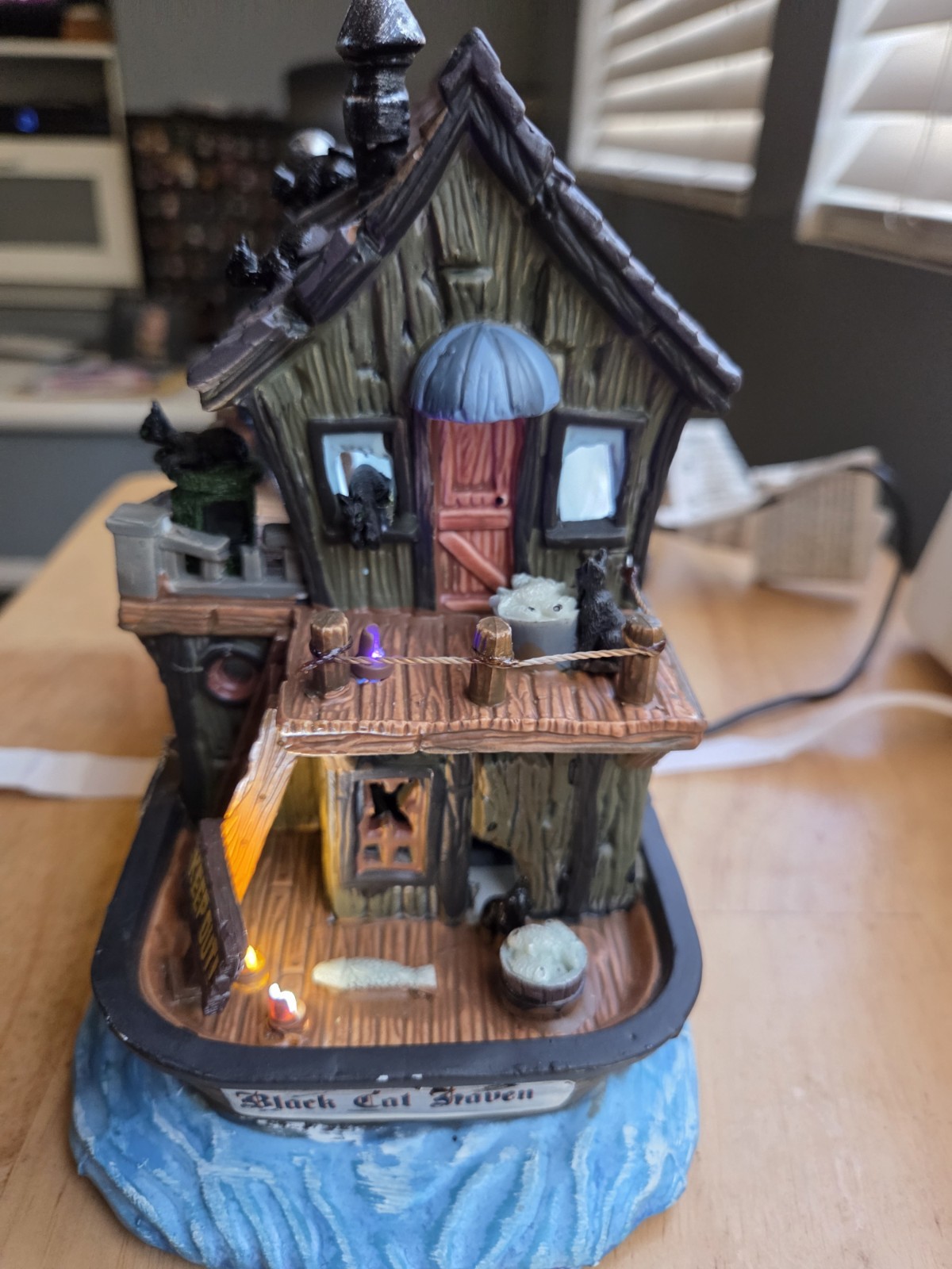 Lemax Signature Collection Lighted Black Cat Haunted House Halloween 11in