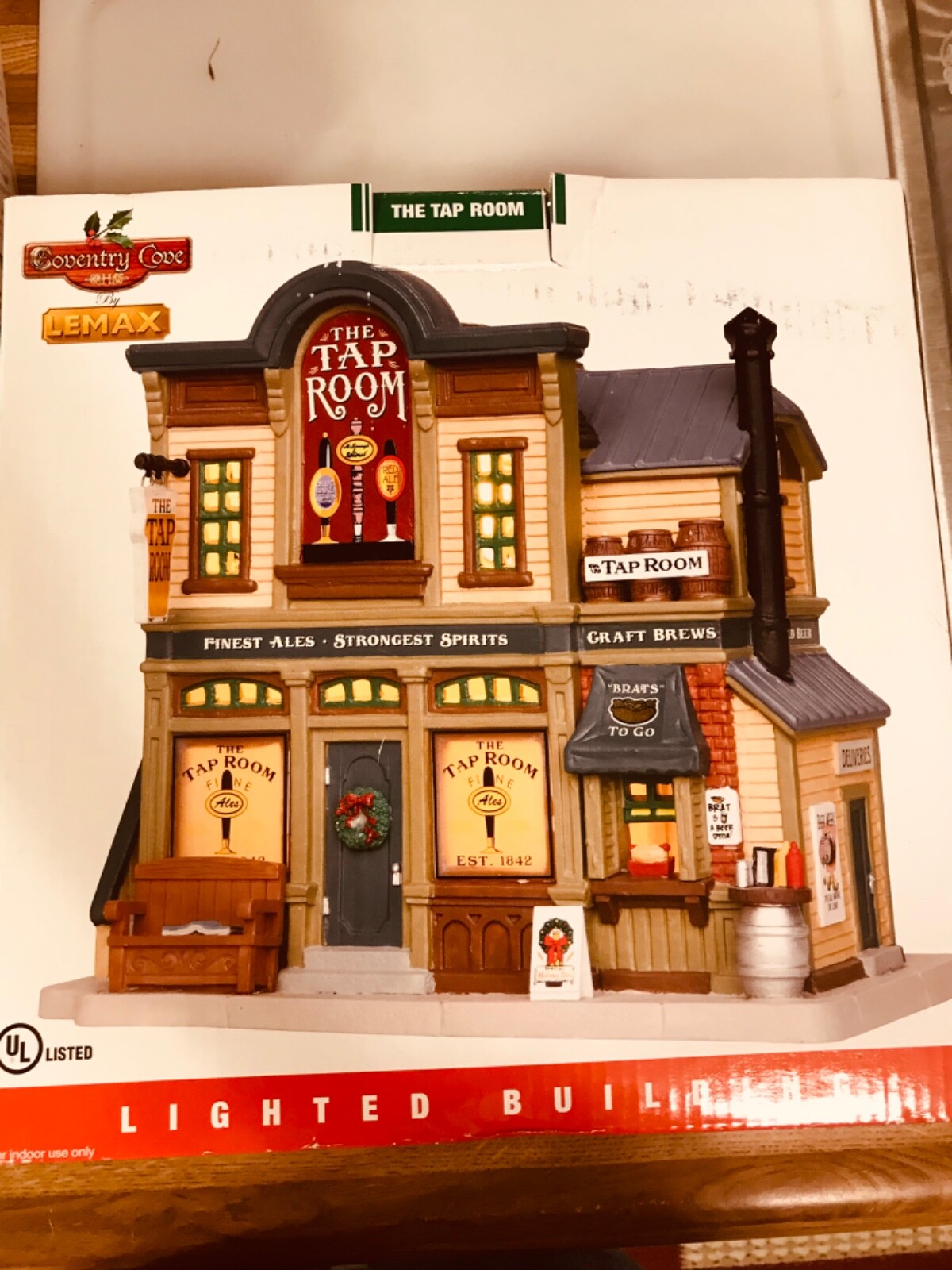 Coventry Cove Lemax The Tap Room lighted building