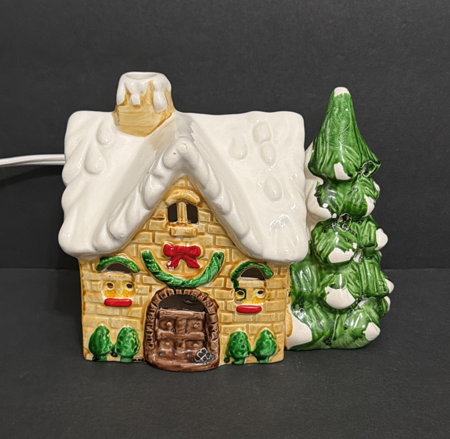 VINTAGE Lillian Vernon Lighted Ceramic Christmas House Cottage w/Original Box