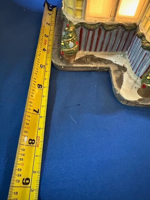 Retro Ville SANTA’S WORKBENCH Pop’s Diner LIGHT Christmas VILLAGE Figurine HOUSE