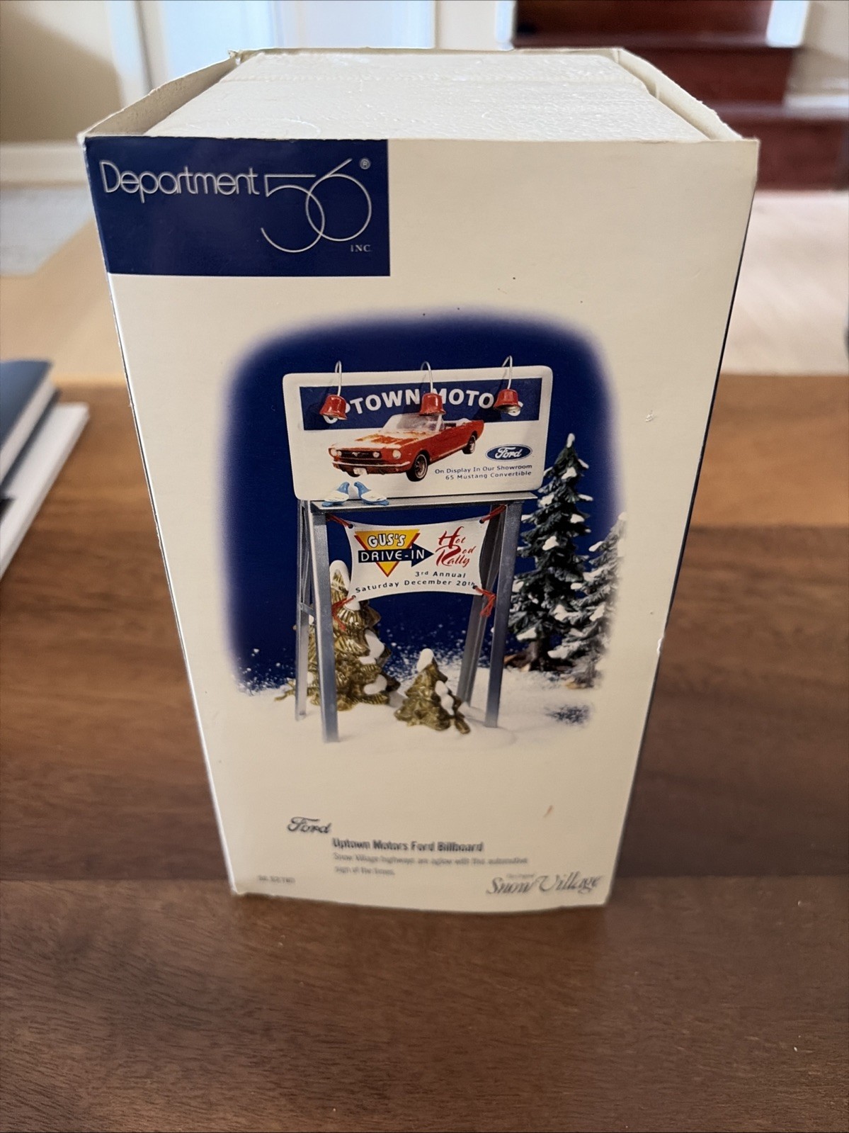 Dept 56 Uptown Motors Ford Billboard Snow Village Accessory w/Box #52780