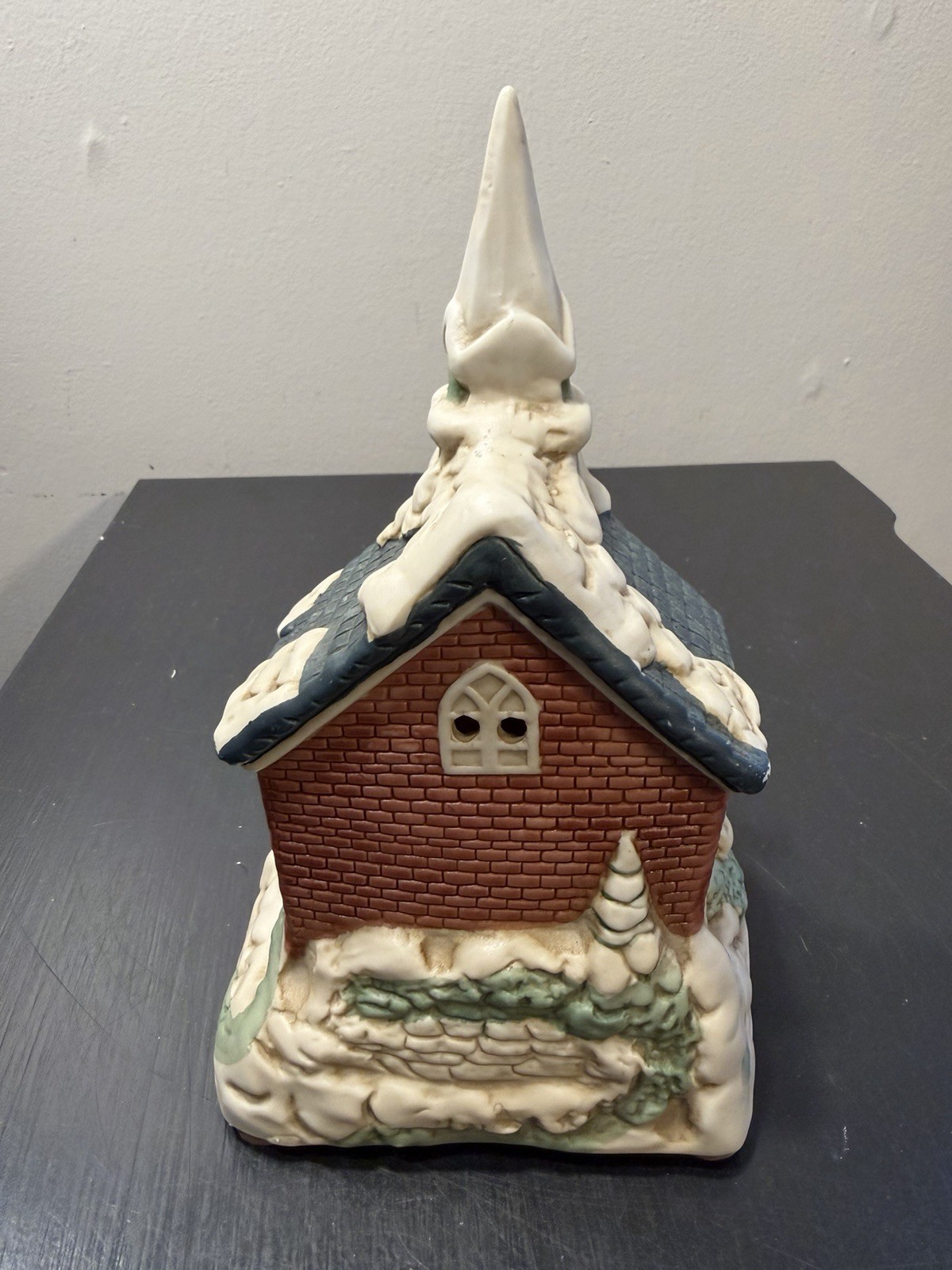 VTG 1990’s Brinn’s Glass Porcelain Musical Church Village 12 Days Of Chrismas
