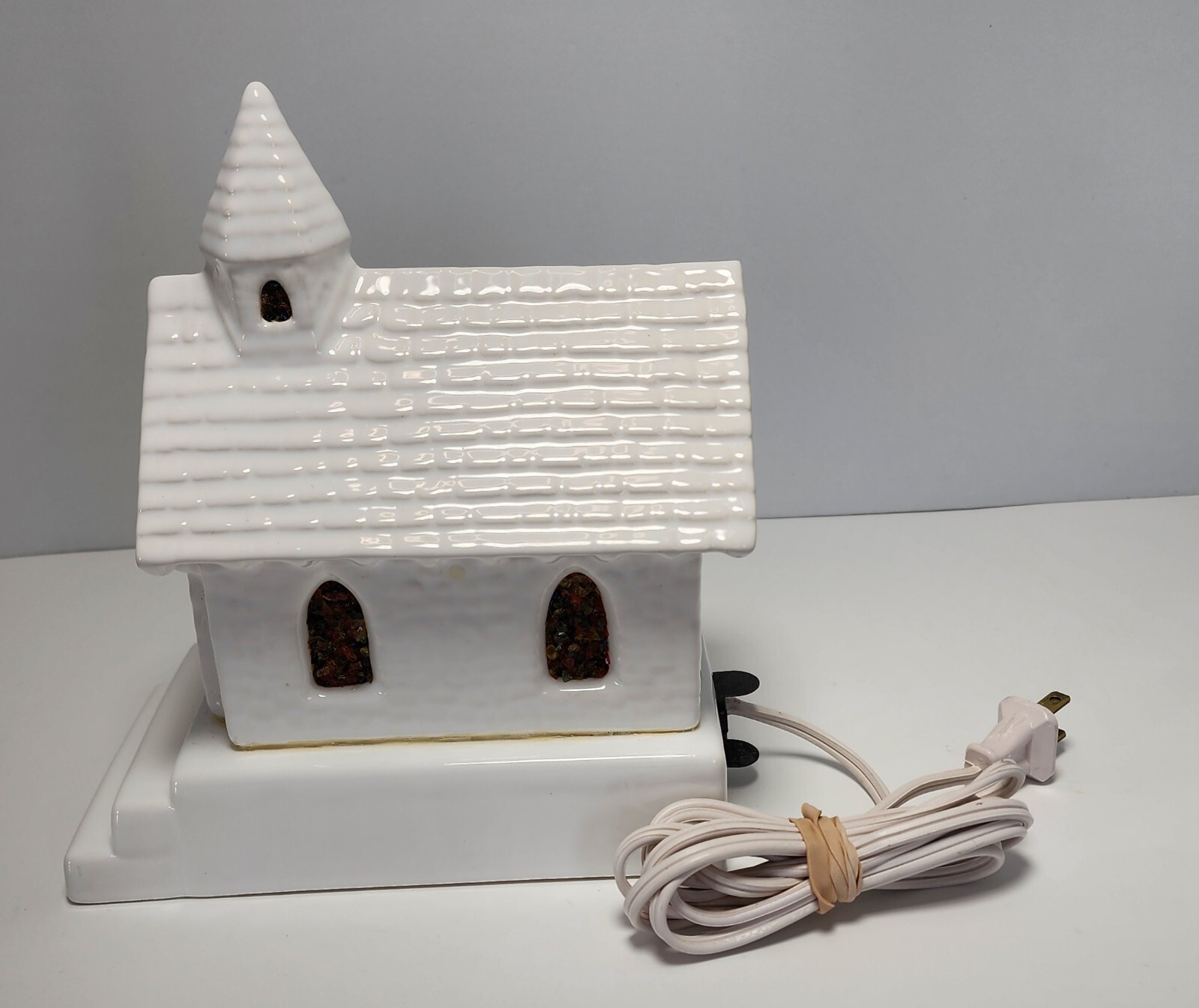 Vtg Lighted White Glossy Ceramic Church Stained Glass Look w/Steeple Grannycore