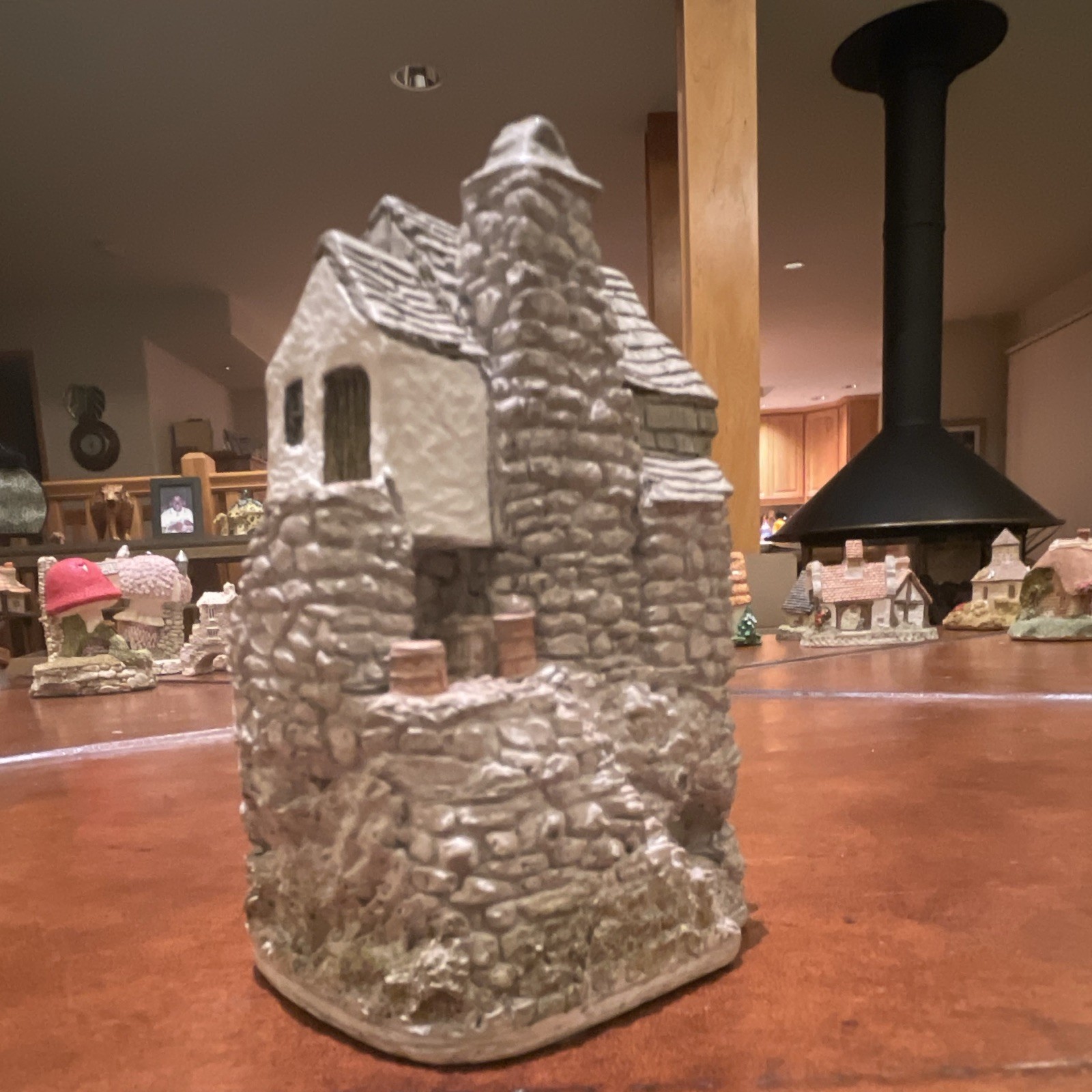 Lilliput Lane Fishermans Cottage Hand Painted Ceramic House Figurine 1980s