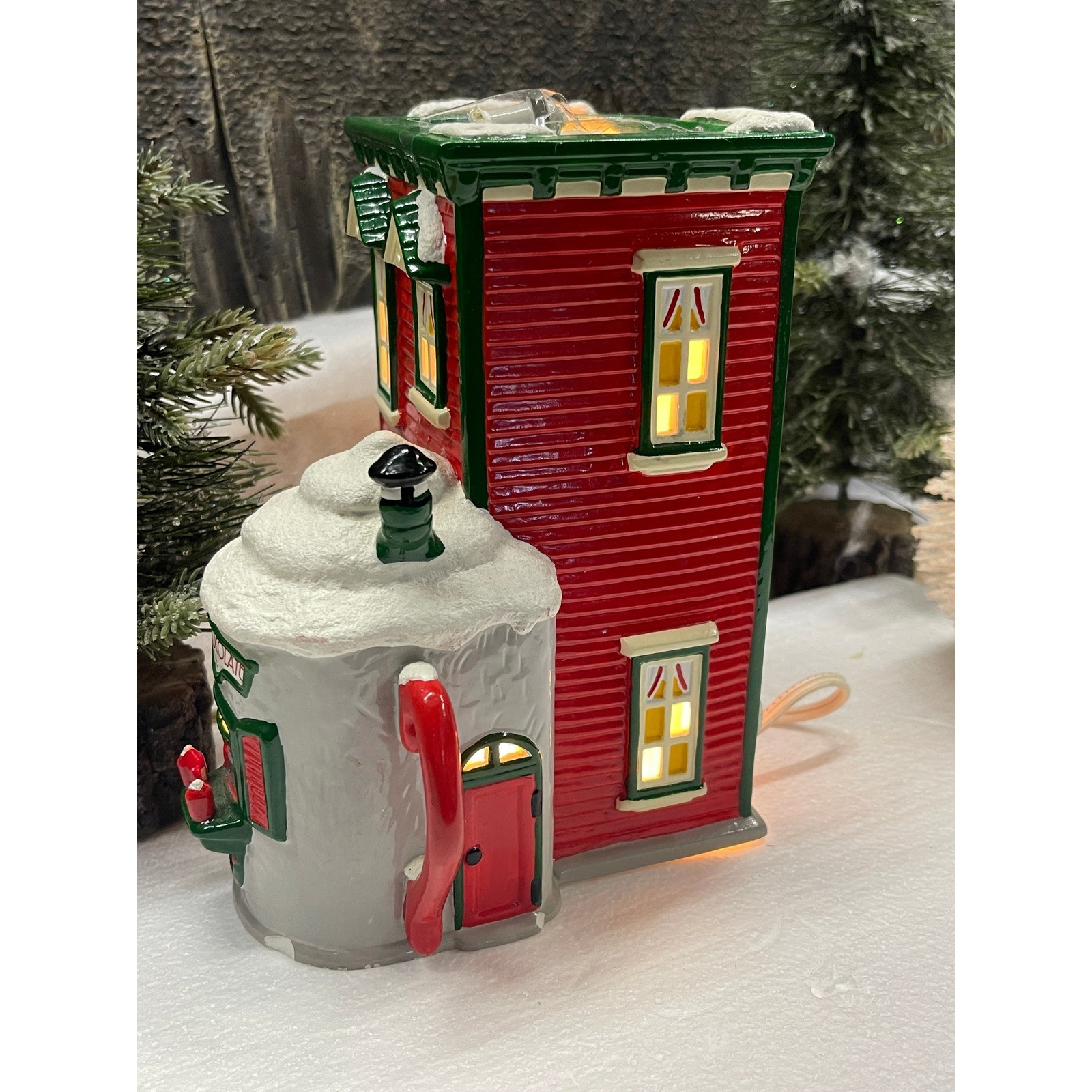 Department 56 Snow Village NIKKI’S COCOA SHOP 54897 Unboxed / Flaws Bargain