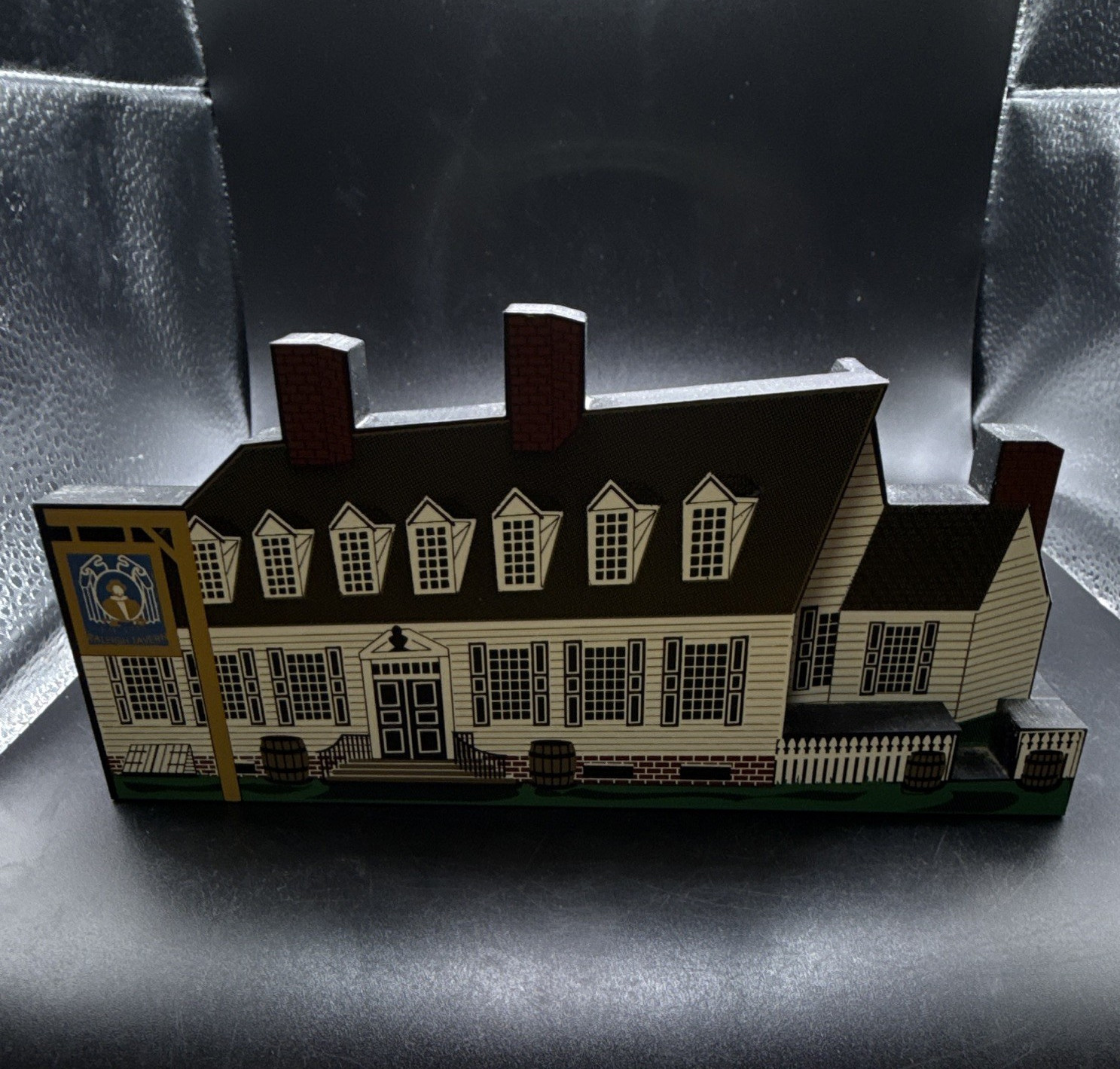 Shelia’s Raleigh Tavern Williamsburg VA 1996 Wood House Signed
