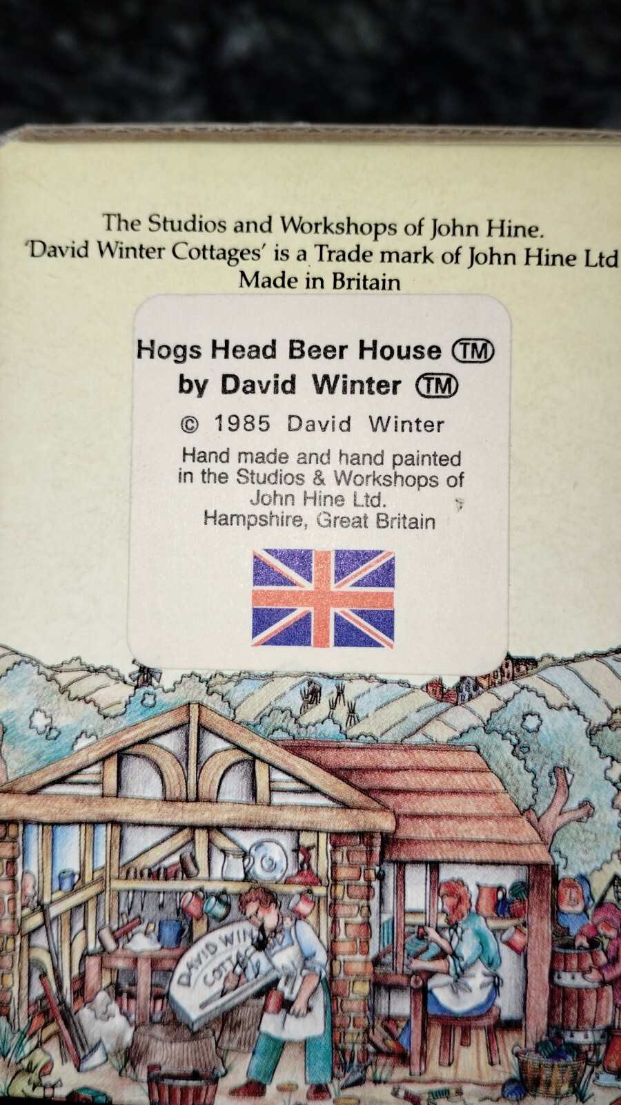 “David Winter” Hand Made Collectibles “Hogs Head Beer House” W/ Orig. Box & COA