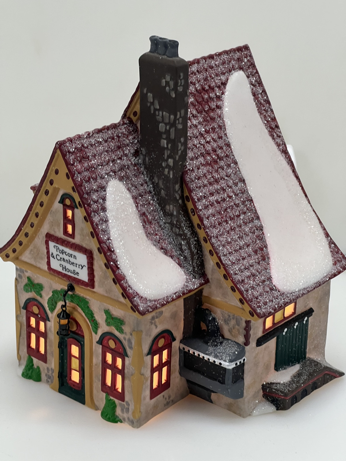 Dept 56 Popcorn And Cranberry House North Pole Series #56388