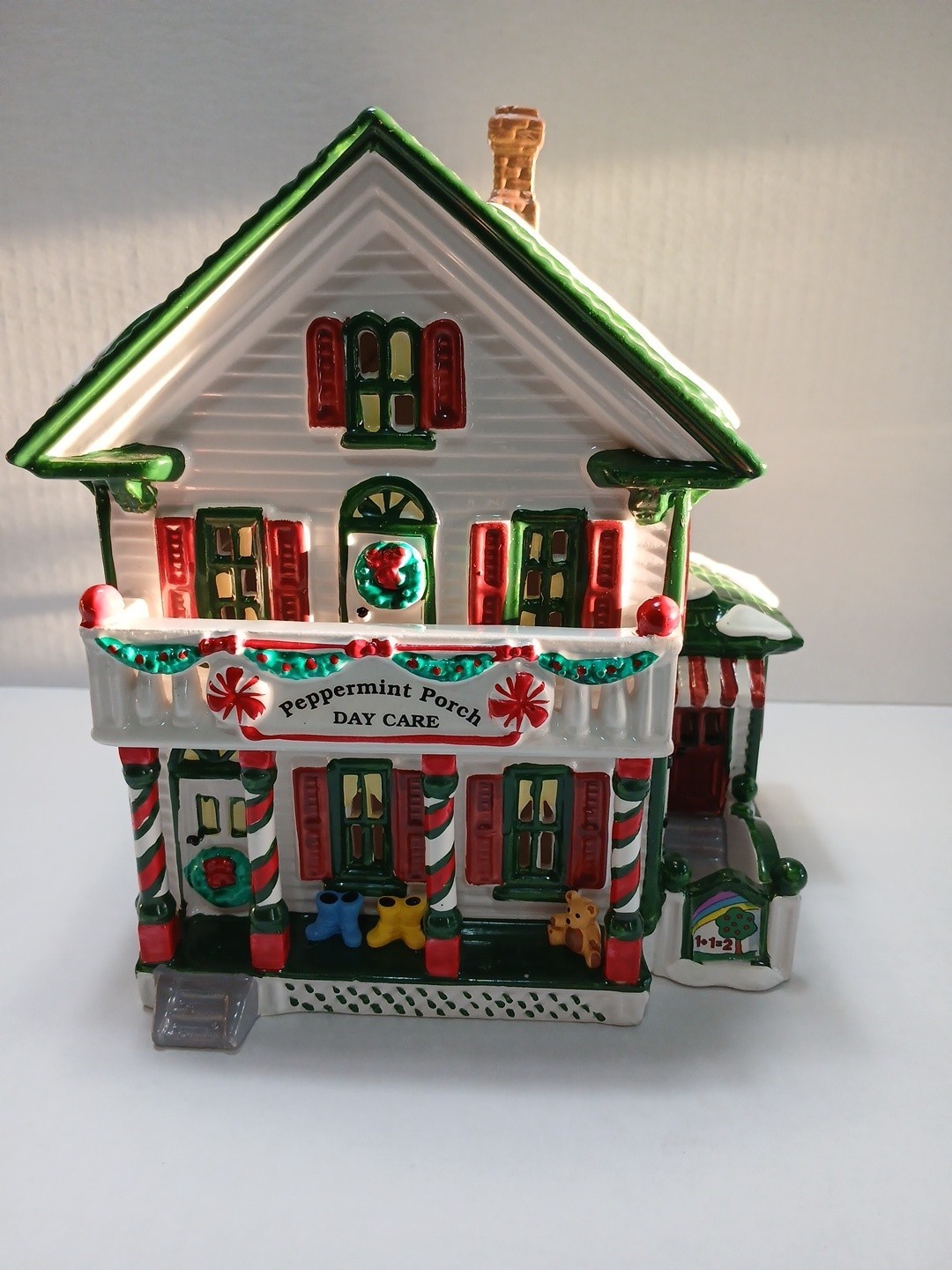 Department 56 The Original Snow Village Peppermint Porch Day Care 54852 No Cord