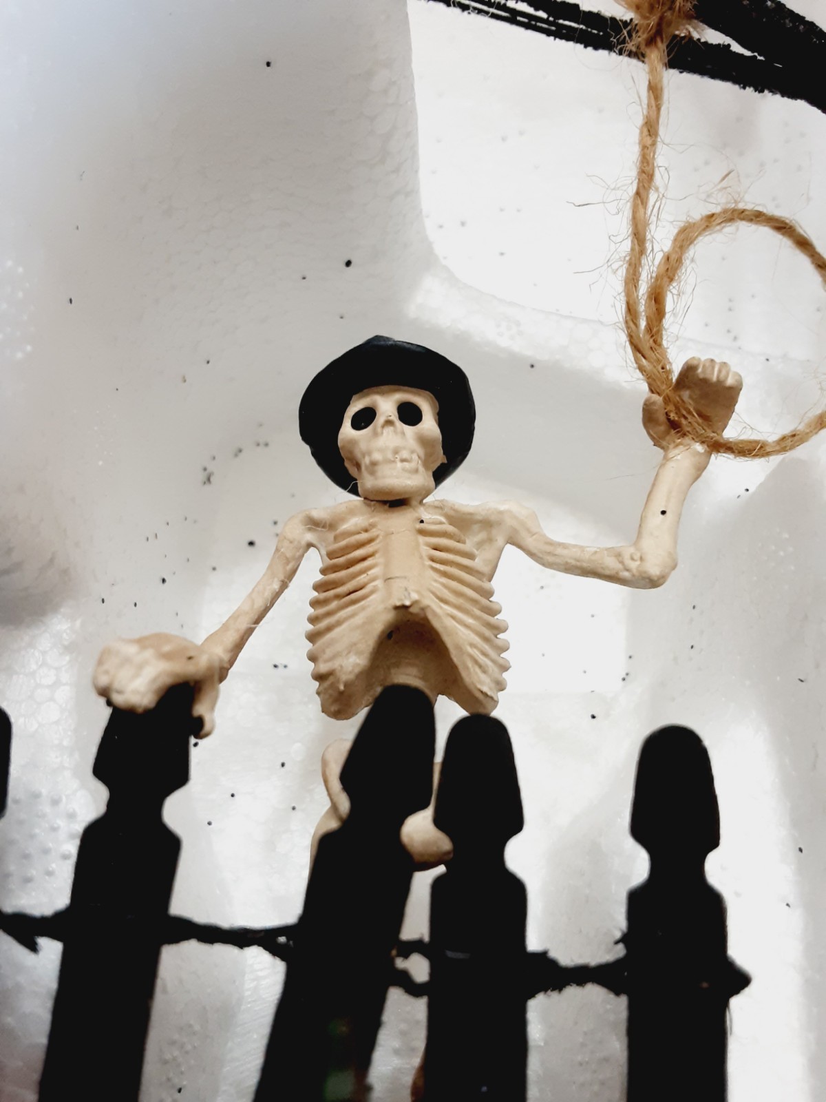 Department 56 Halloween Village Accessories Hanging Around Skeleton Pumpkins