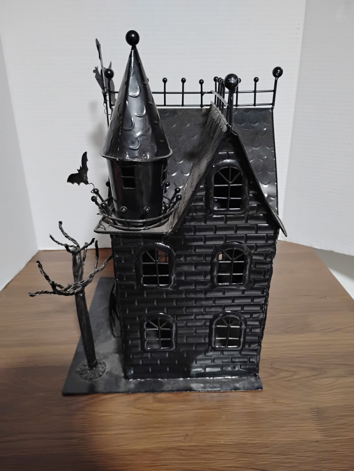 Black Metal Spooky Haunted House Tea Light