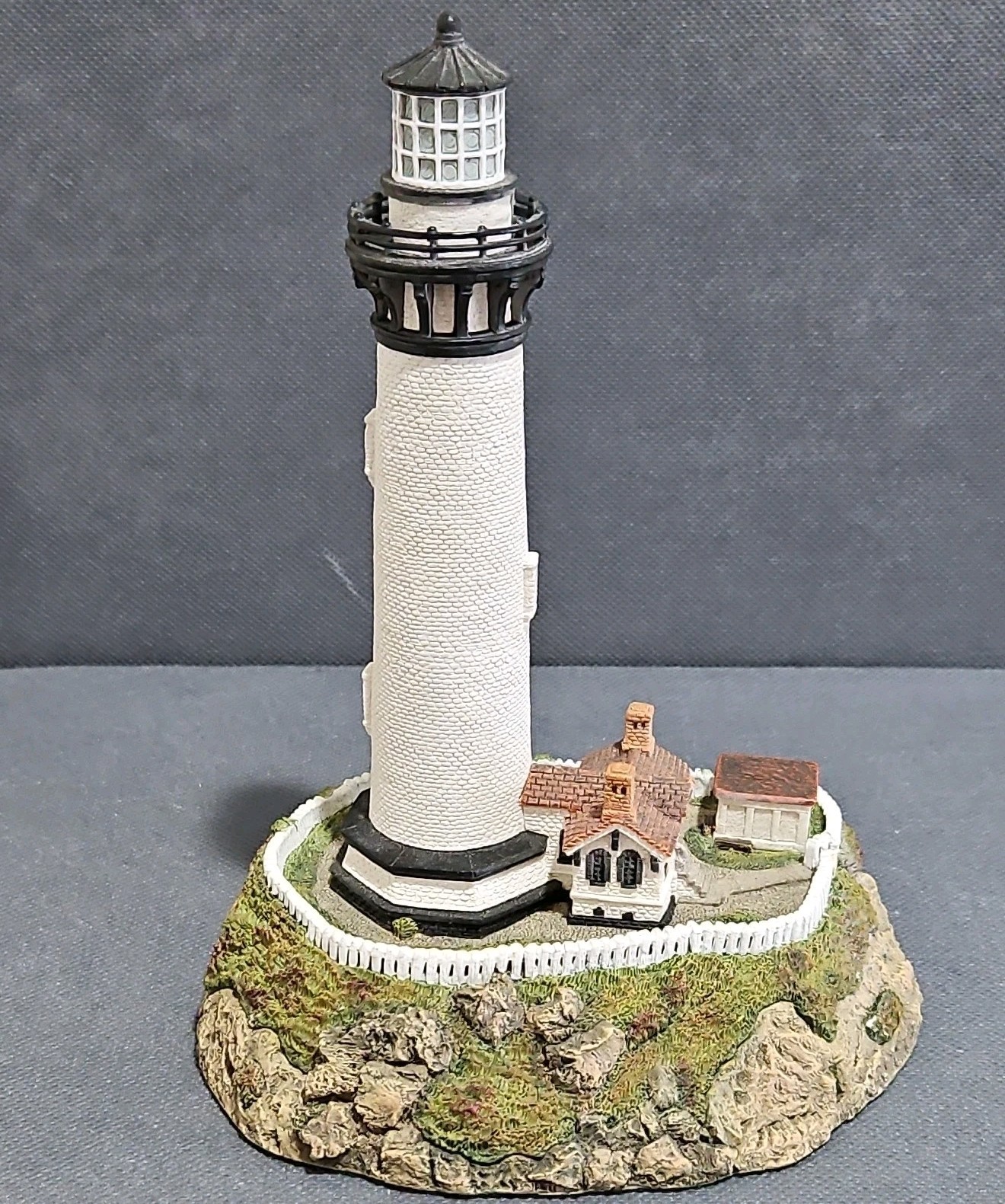 Harbour Lights Pigeon Point Lighthouse 1997 Nautical Handcrafted Figurine