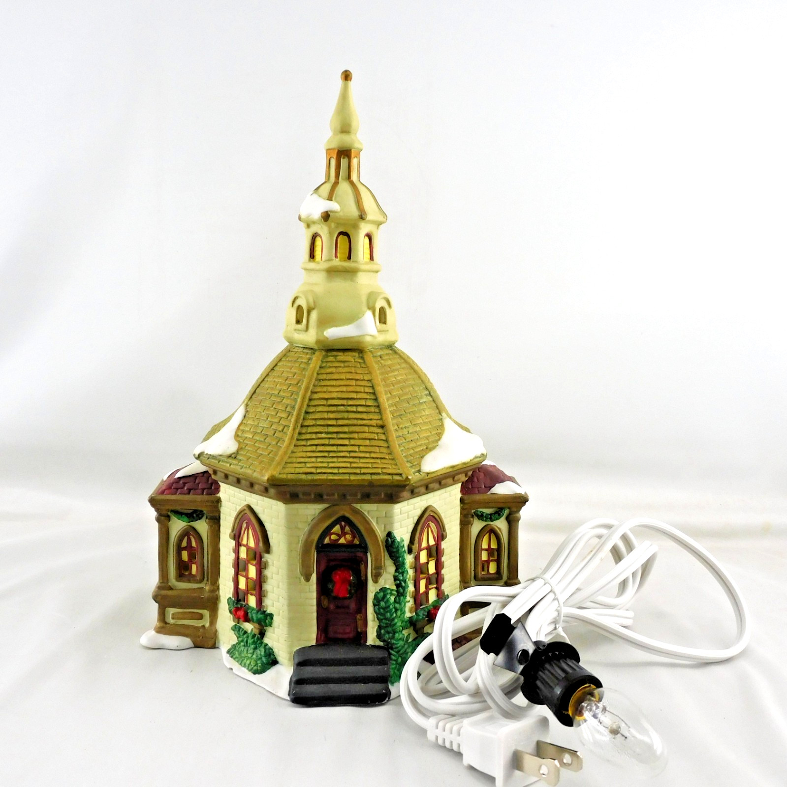 Octagon Chapel Dickens Collectables Christmas Village Lighted Porcelain 10″H