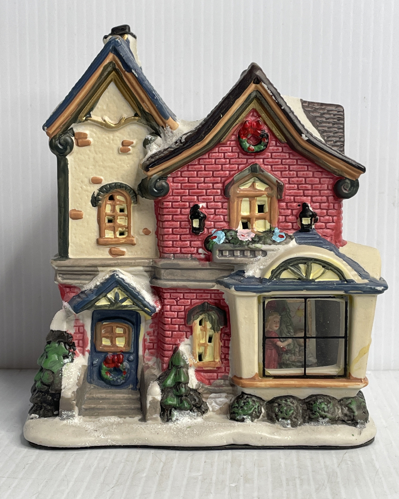 Victoria Falls Collector Series 4 Porcelain Lighted Residential House With Box