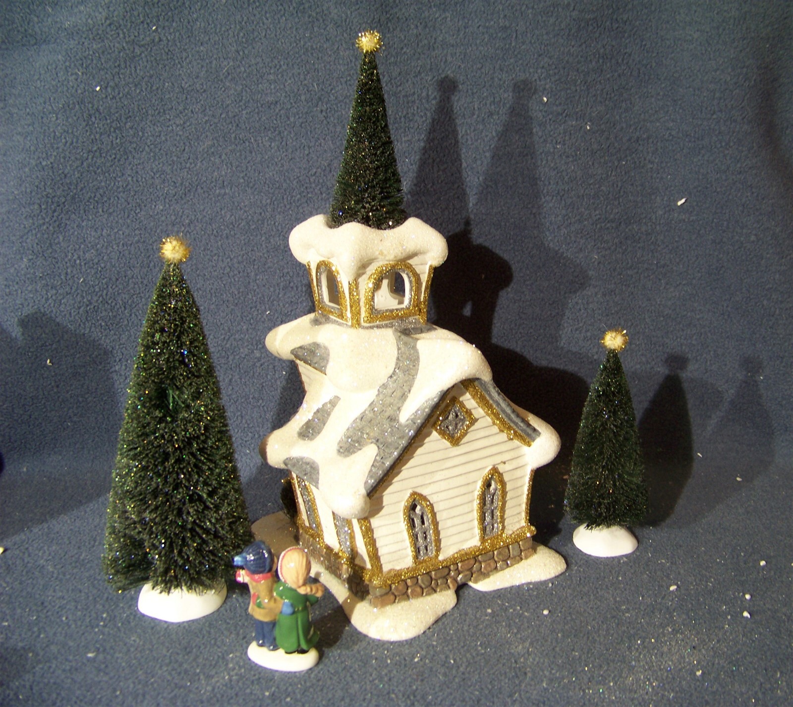 Dept 56 – Merryville Chapel – Time to Celebrate – 87100 – Set of 4 – EUC
