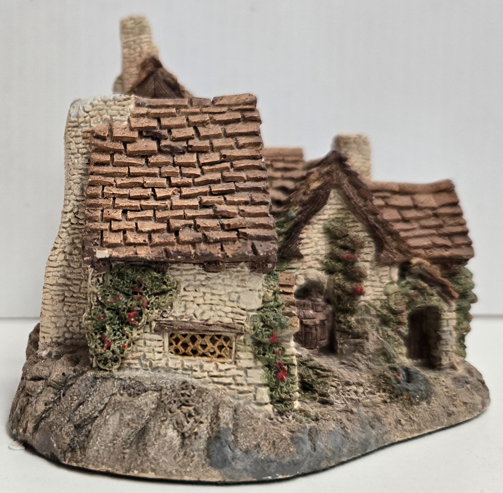 David Winter Green Dragon c1983-96 Miniature English Pub Handmade in Hampshire