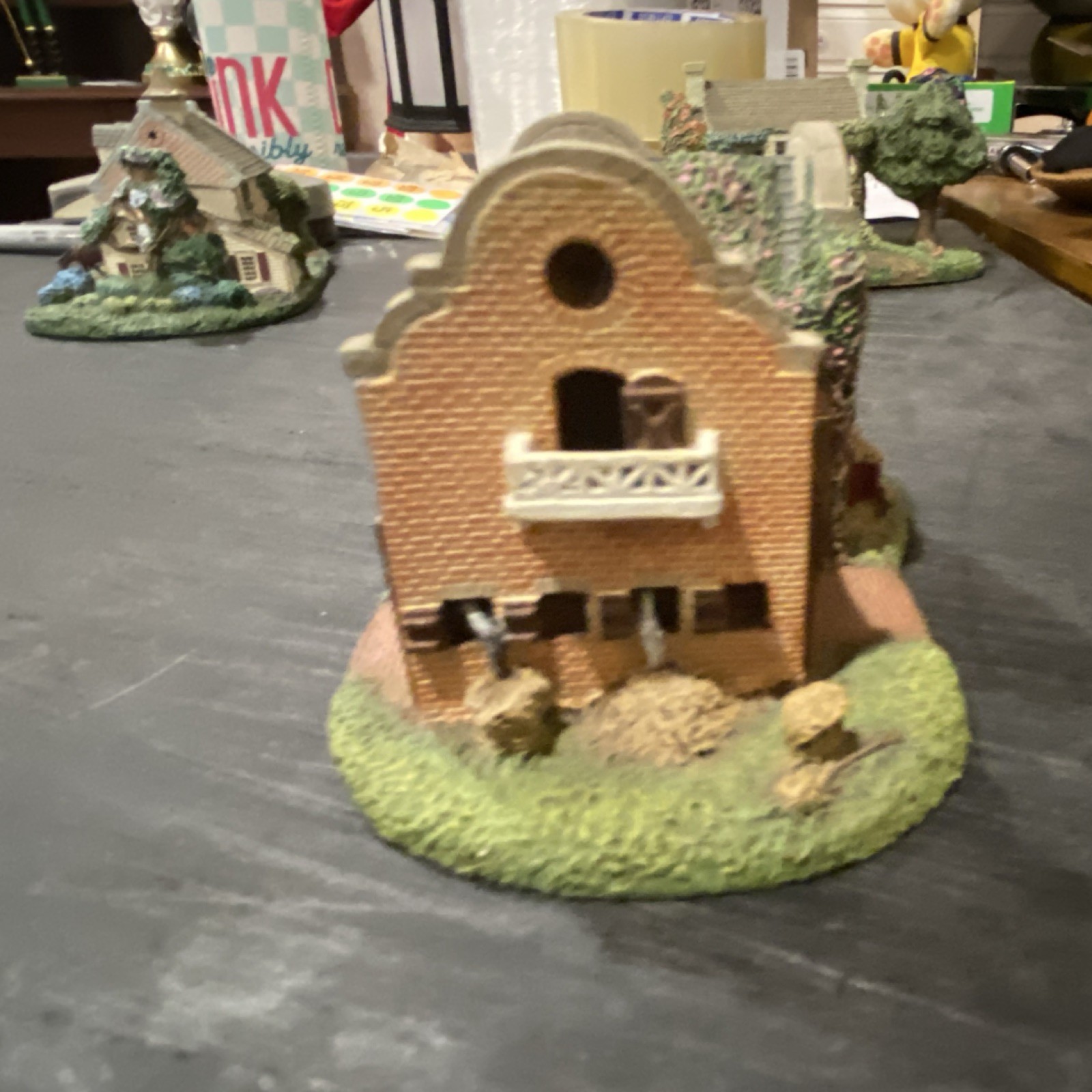 Turner Gone With The Wind Tara Stable House by Kenneth & Hope LeVan, Ceramic