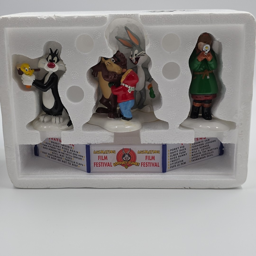 Dept 56 Looney Tunes Animation Film Festival Snow Village Bugs Bunny Taz Tweety
