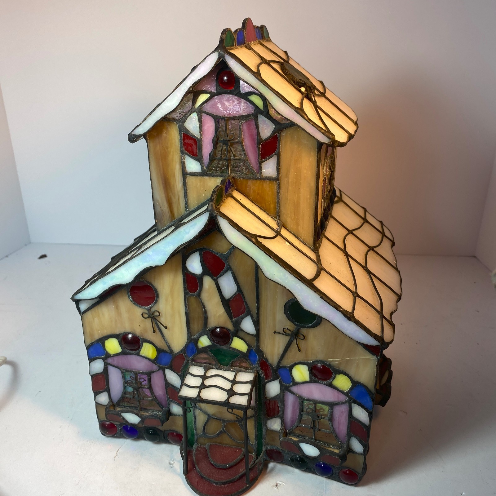 Vintage Tiffany Style Stained Glass Light Up Gingerbread House 2001 Candy