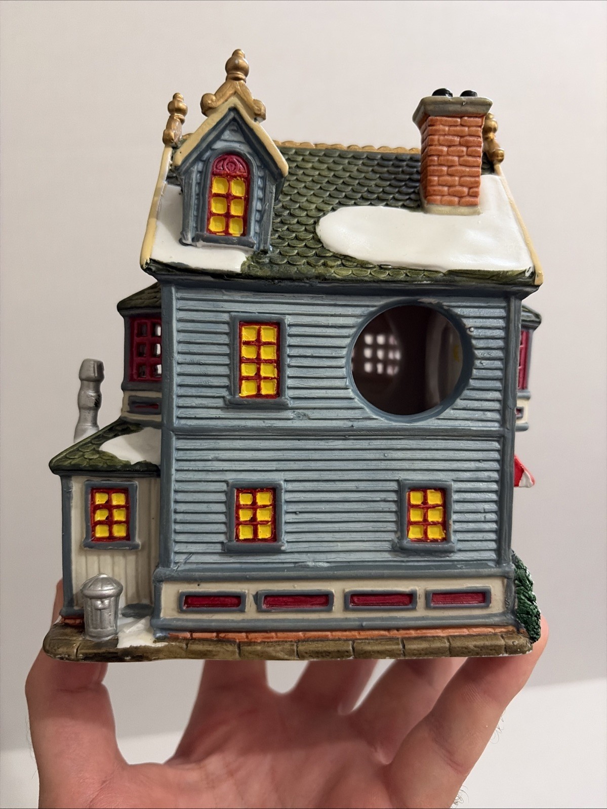 2002 Lemax Caddington Village Porcelain Lighted House Paula’s Pampered Pets