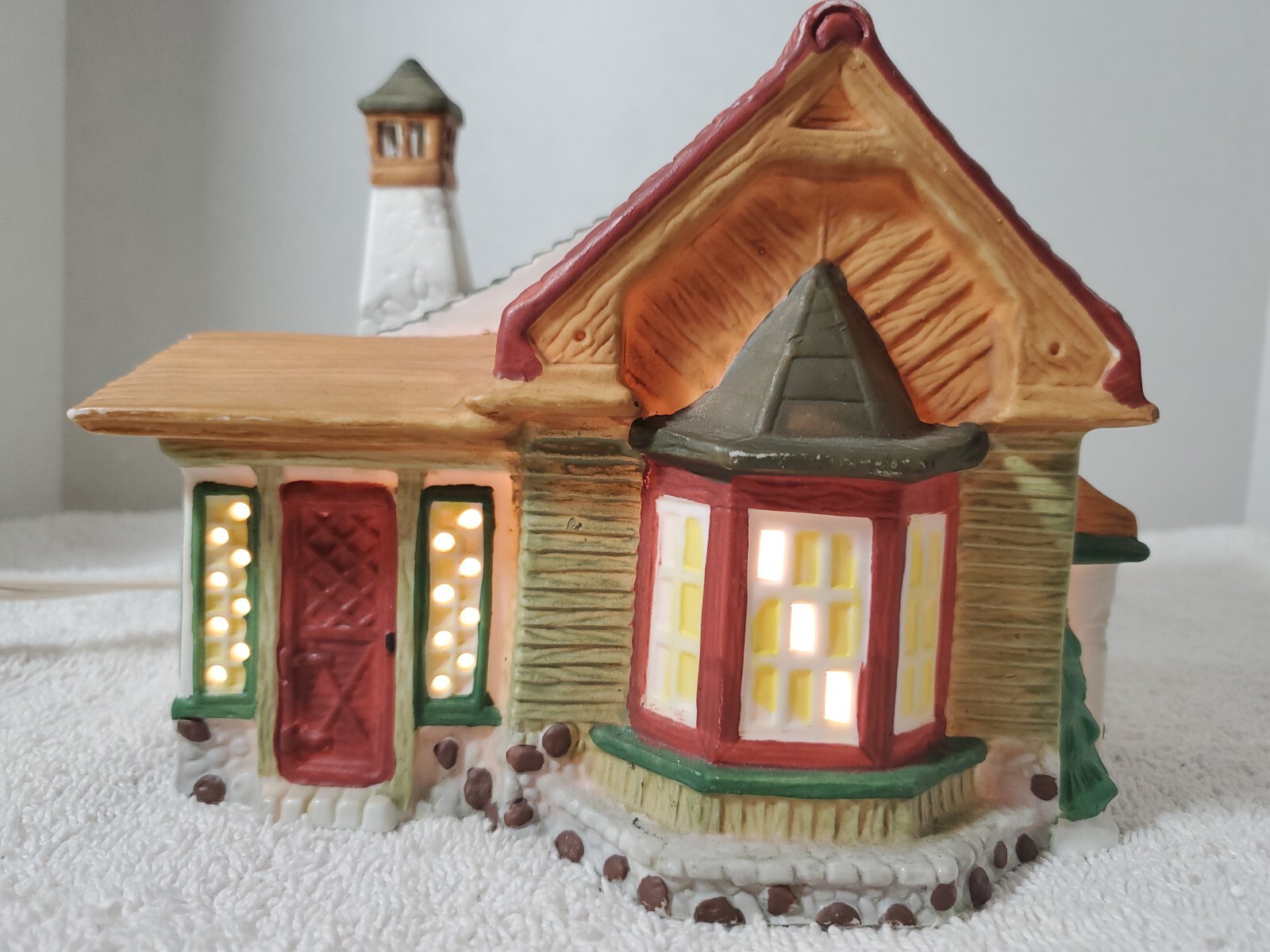 Vtg 1992 Santa’s Best Cottage Illuminated Christmas Village 7×6 In Box And Cord