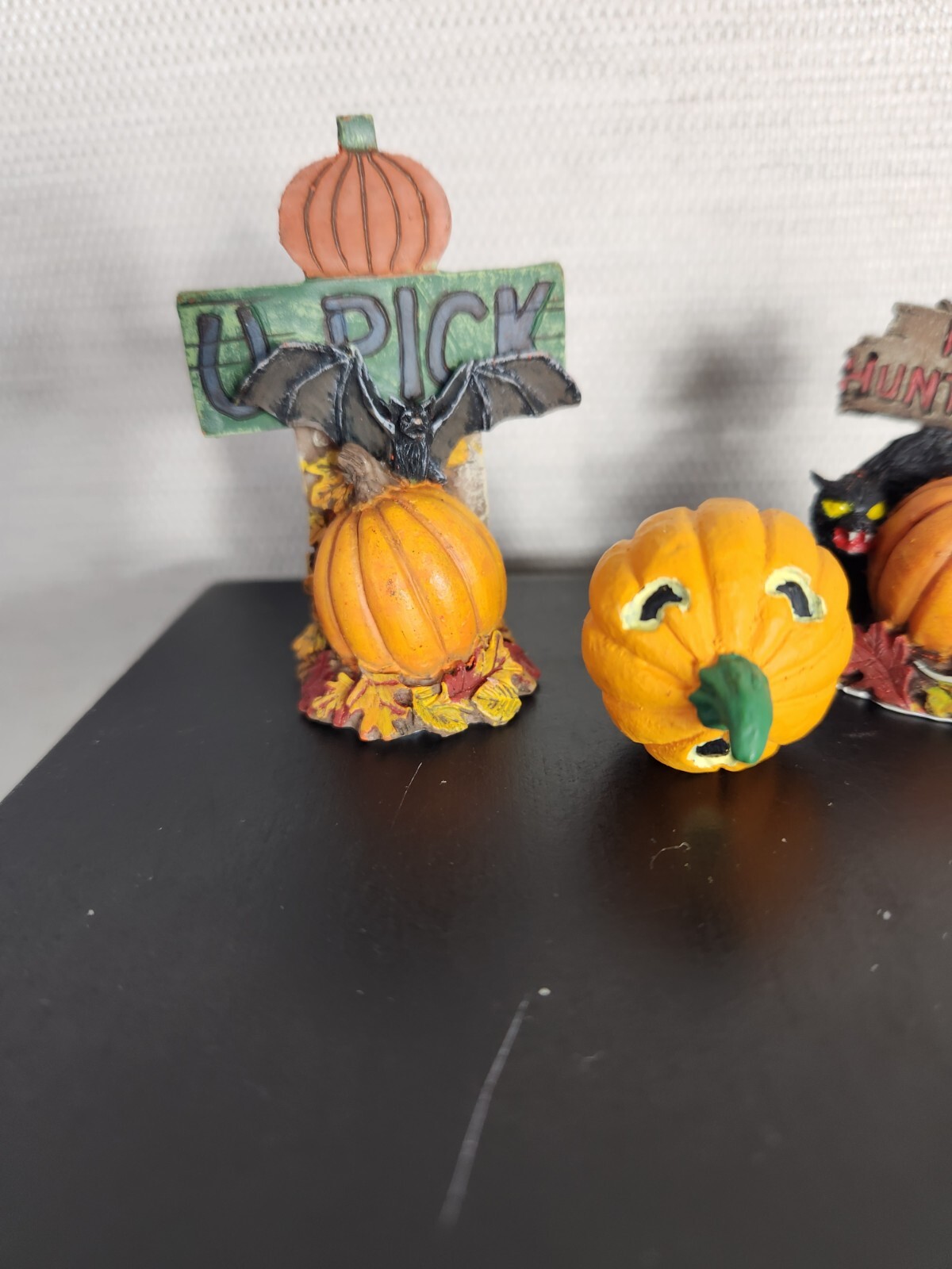 Dept 56 Halloween Scenery Accessories 4 Pieces Signs Pumpkins Cat Bat 53165 2004