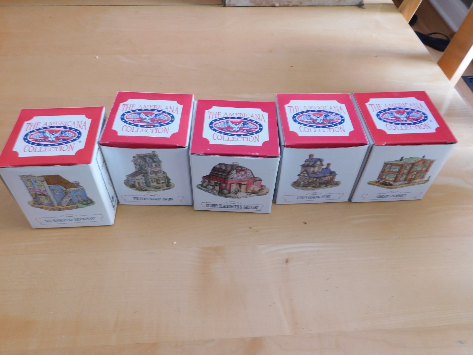 Liberty Falls Village The Americana Collection Lot of 5 Buildings EXC
