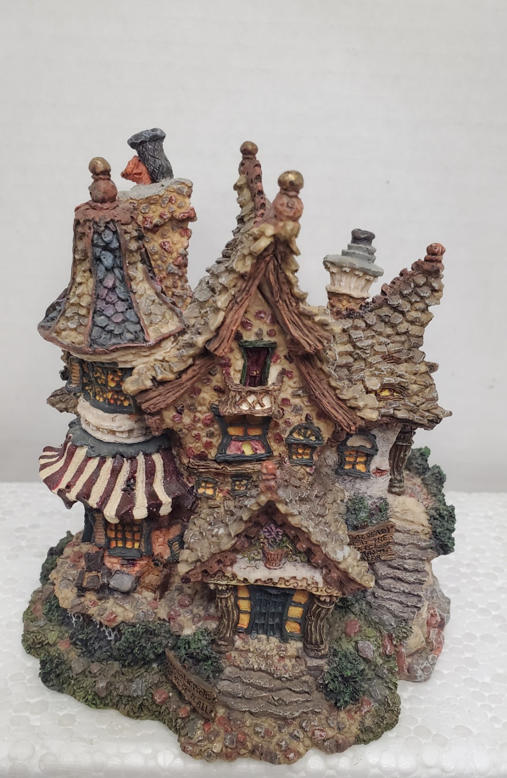 Boyds Bearly-Built Village Trumbles Mansion 19020 # 20 Boyds Town Village 2001