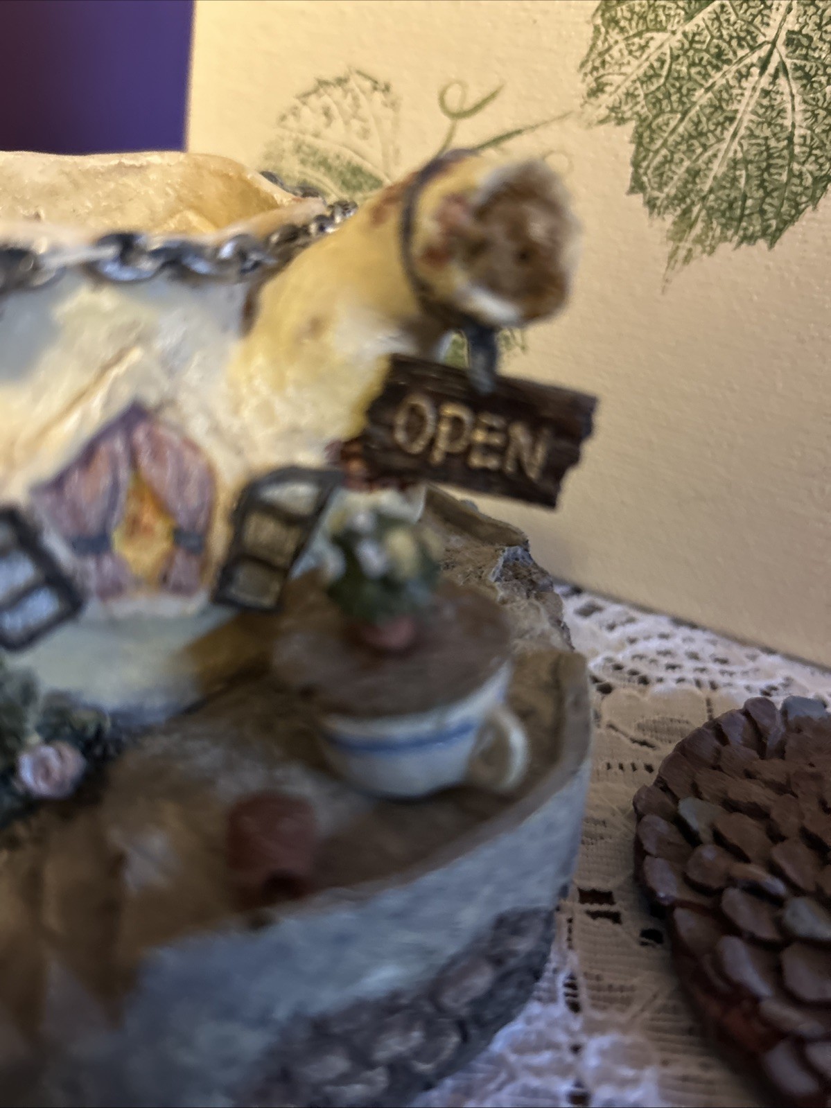 Boyd’s Bearly-Built Village The Tea Cozy 3/E W/insert Accessory Lovingly Used