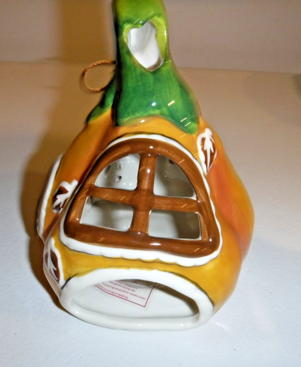Blue Sky Clayworks Pumpkin Pie Candle House FALL Thanksgiving Village House NEW