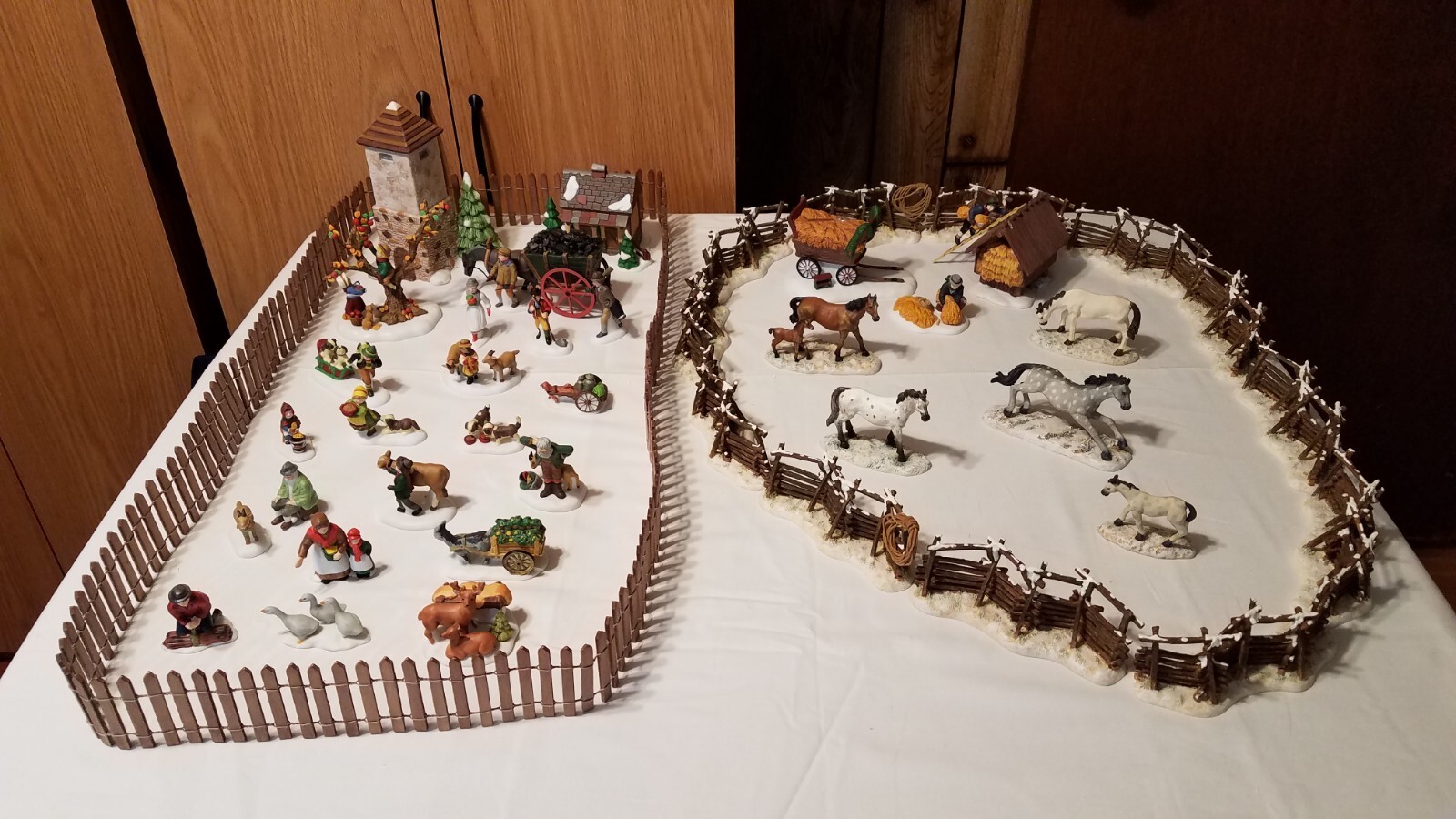 Dept 56 VILLAGES LOT Farm Workers Animals Fences 14 Items