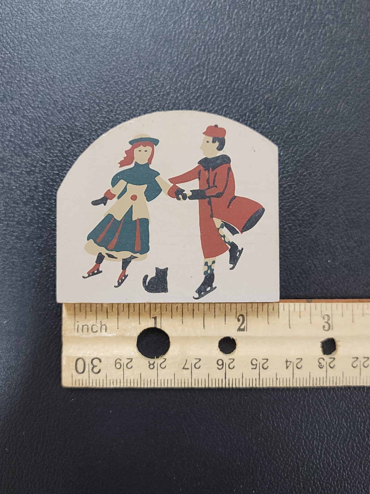 The Cats Meow Village “Ice Skating Couple” Winter Snow Accessory Shelf Sitter