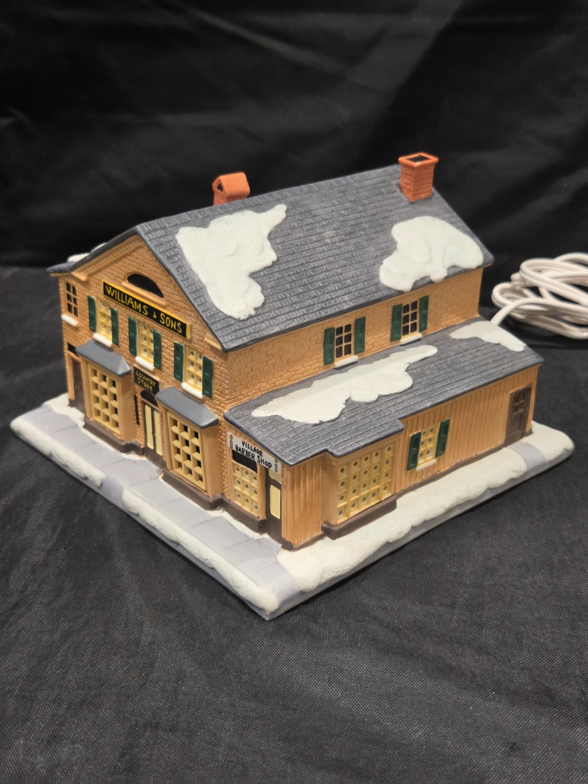 Vintage 1993 Hawthorne Porchlight Collection The Country Store Christmas