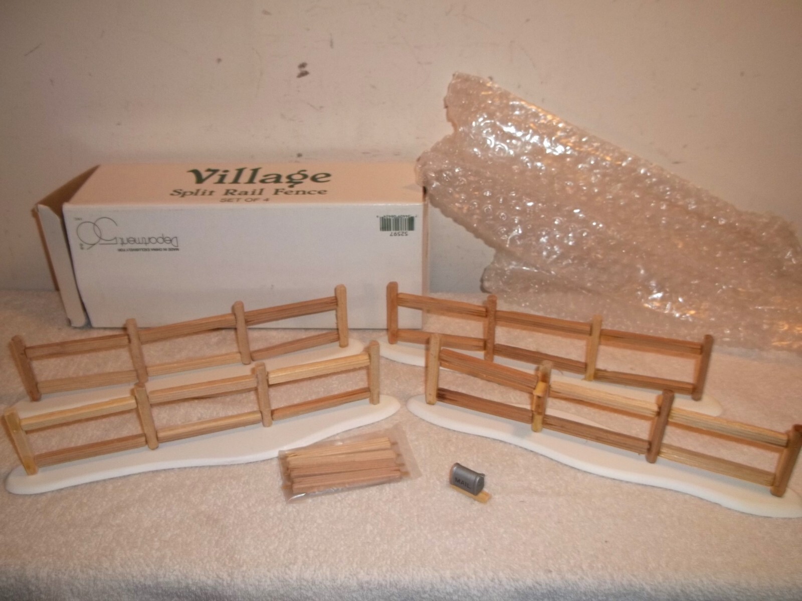 Vtg Department 56 Village Split Rail Fence Set of 4 With Birdhouse & Mailbox