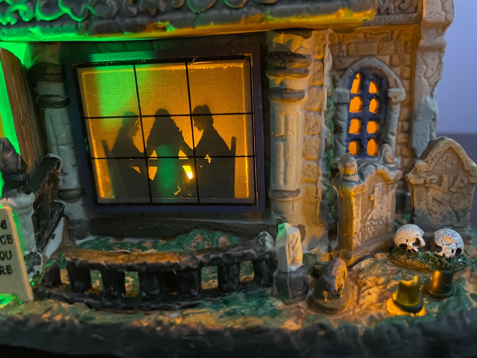 Lemax Spooky Town “Crowley Hall” Brand New, Lights, Sound, Ceramic, Rare