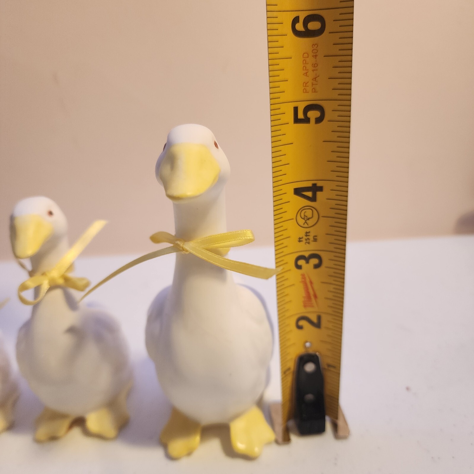 Rare Dept 56 Vintage Ducks Geese Set Of 3 Figurines With Yellow Ribbons (JAPAN)