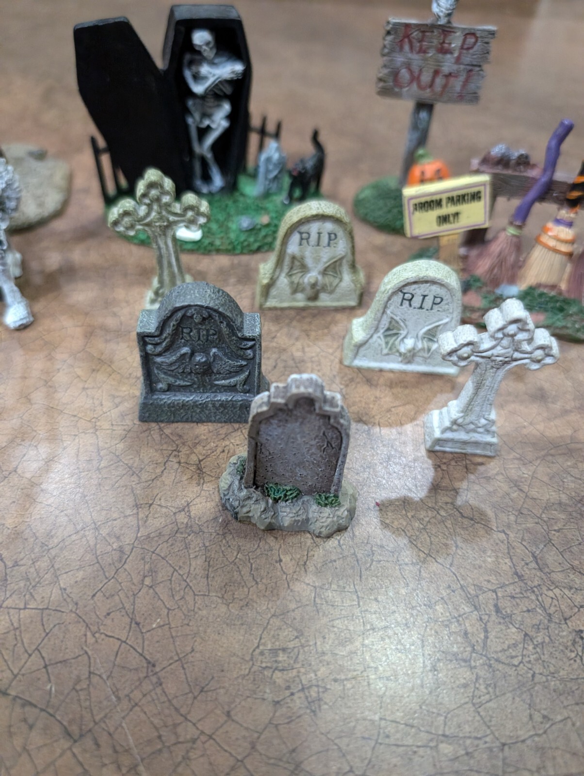 Lemax Spooky Town Village Figures / Department 56 Accessories Halloween Loose