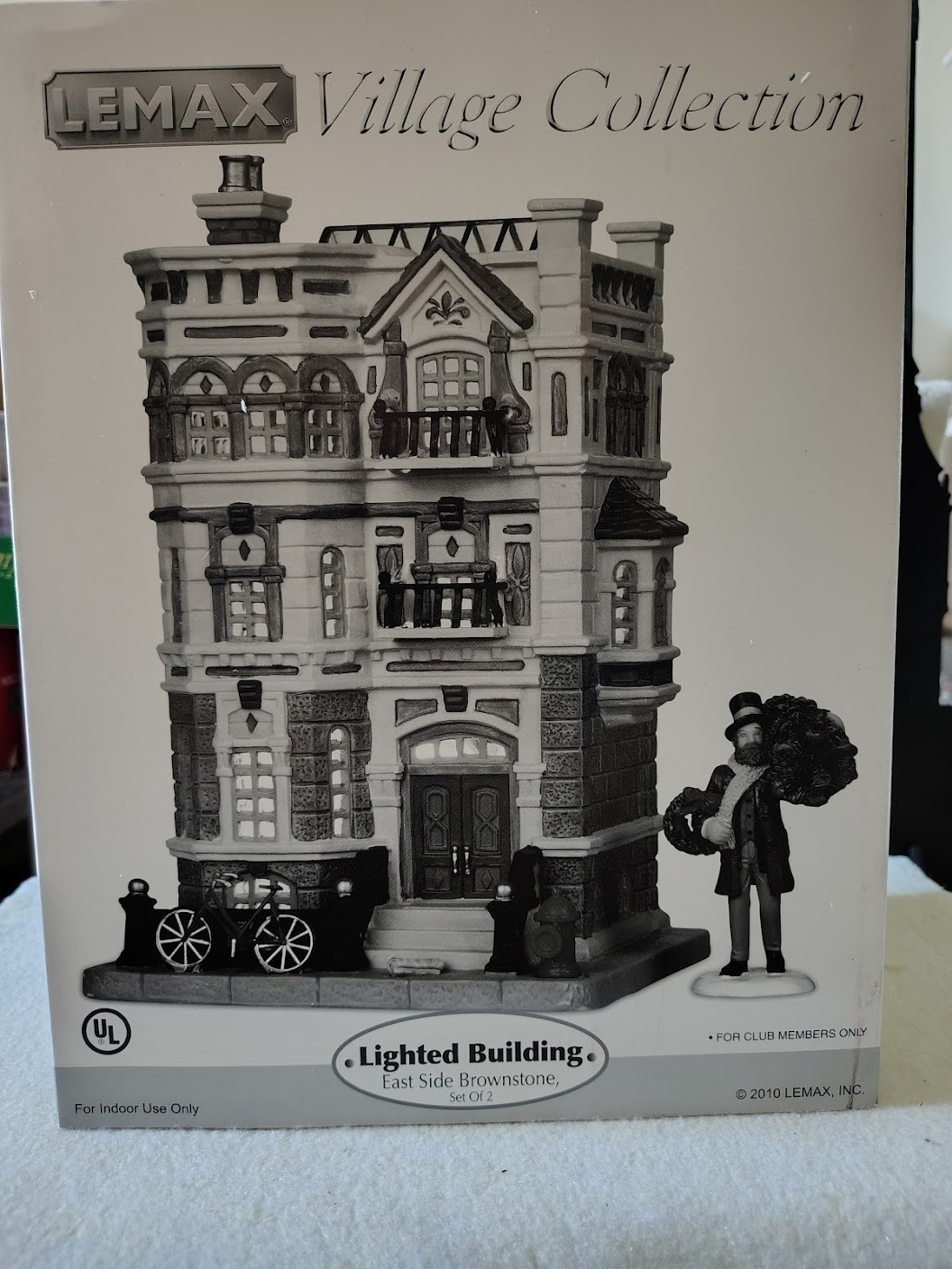 Lemax Collectors Club – East Side Brownstone set of 2- Not Perfect