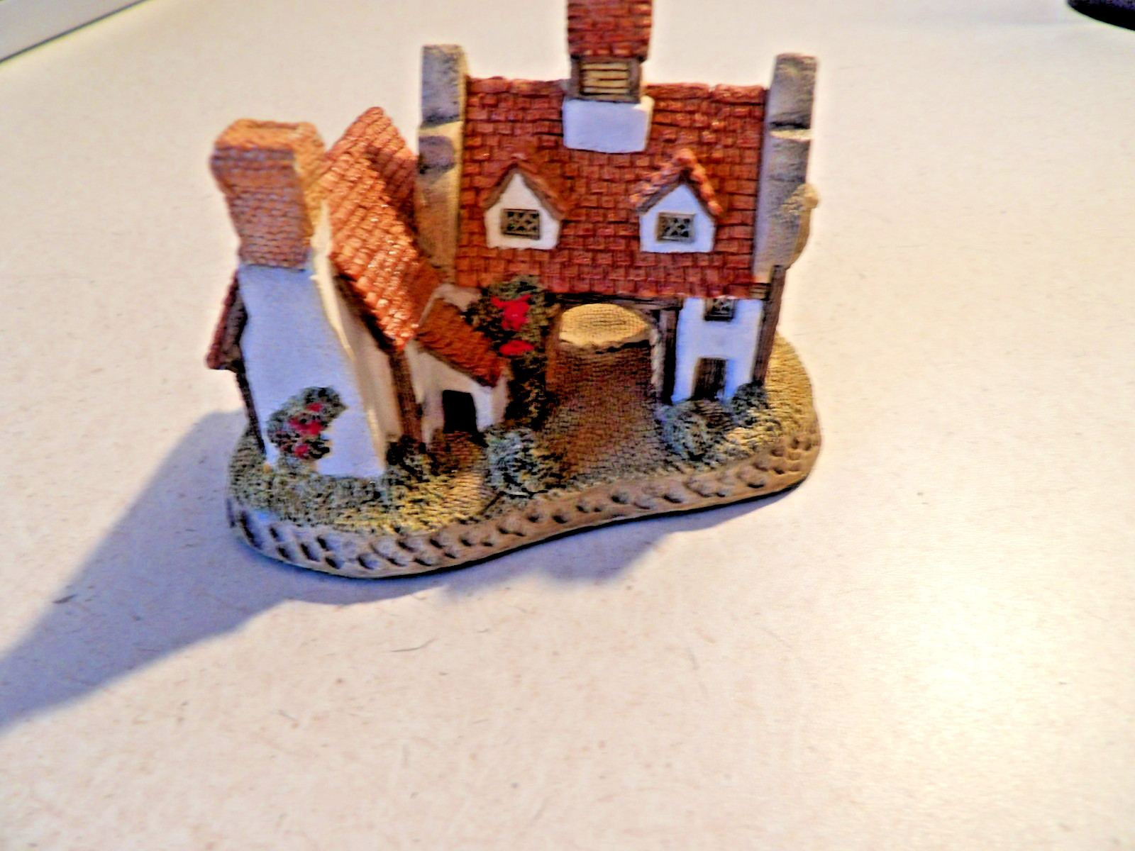 David Winter The Schoolhouse 1985 Handmade Hand Painted John Hine LTD No Box
