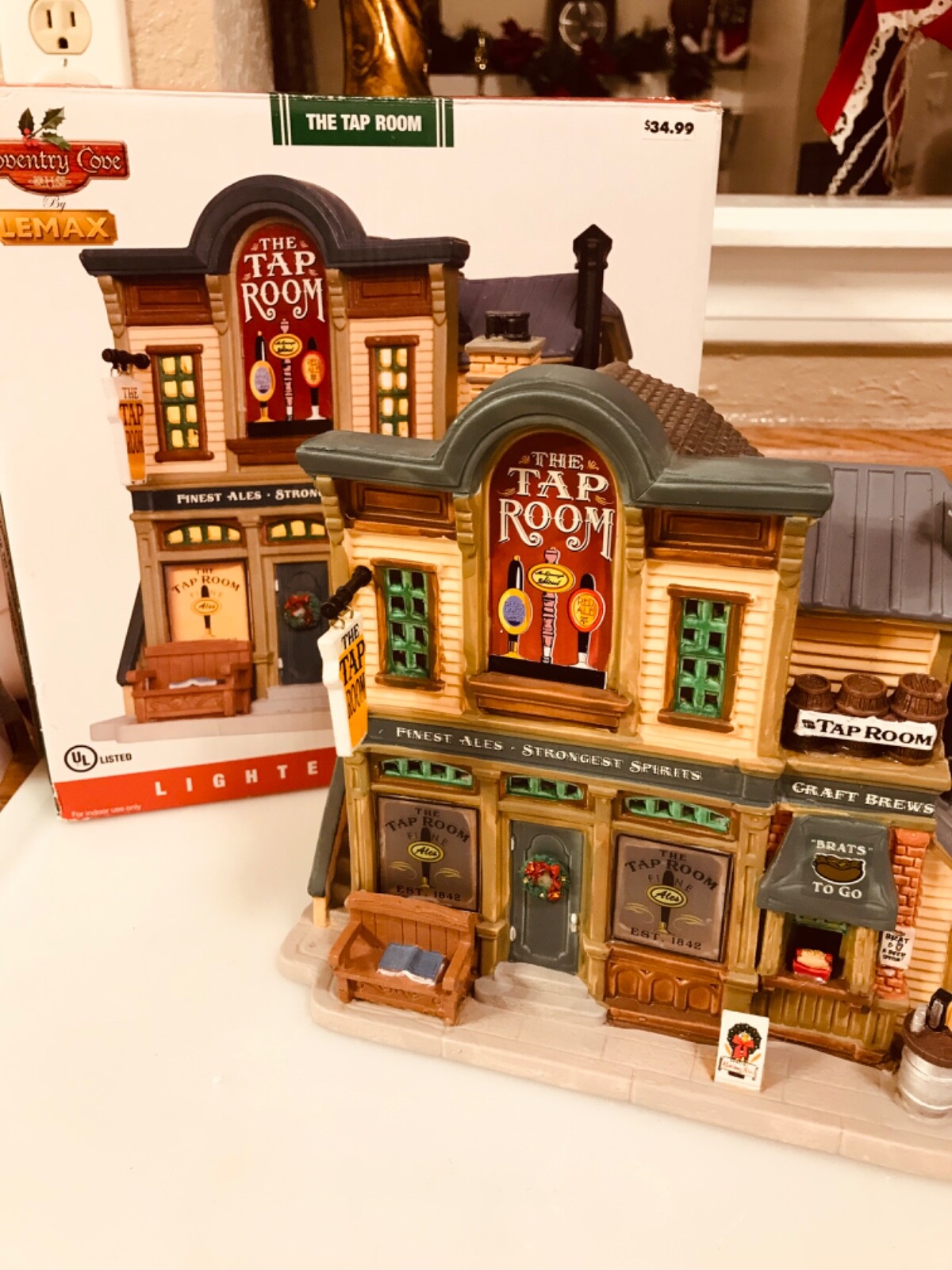 Coventry Cove Lemax The Tap Room lighted building