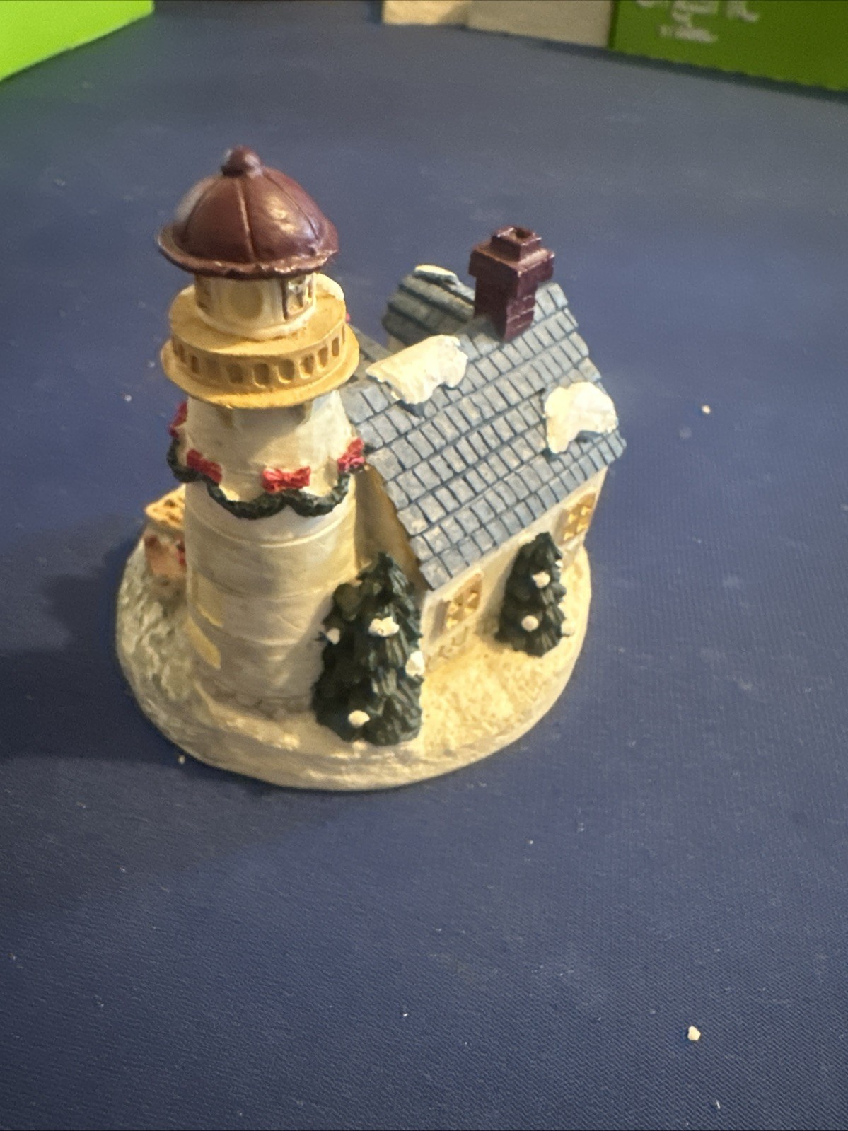 Crystal Falls Village Lighthouse 1994 – Collectibles 485211 Christmas Decor