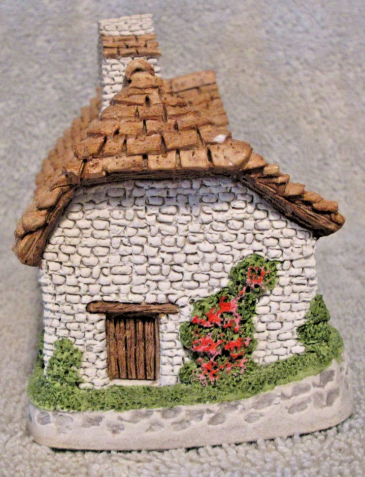 David Winter Sussex Cottage Figurine 1982 Made in Great Britain NIB Free Ship