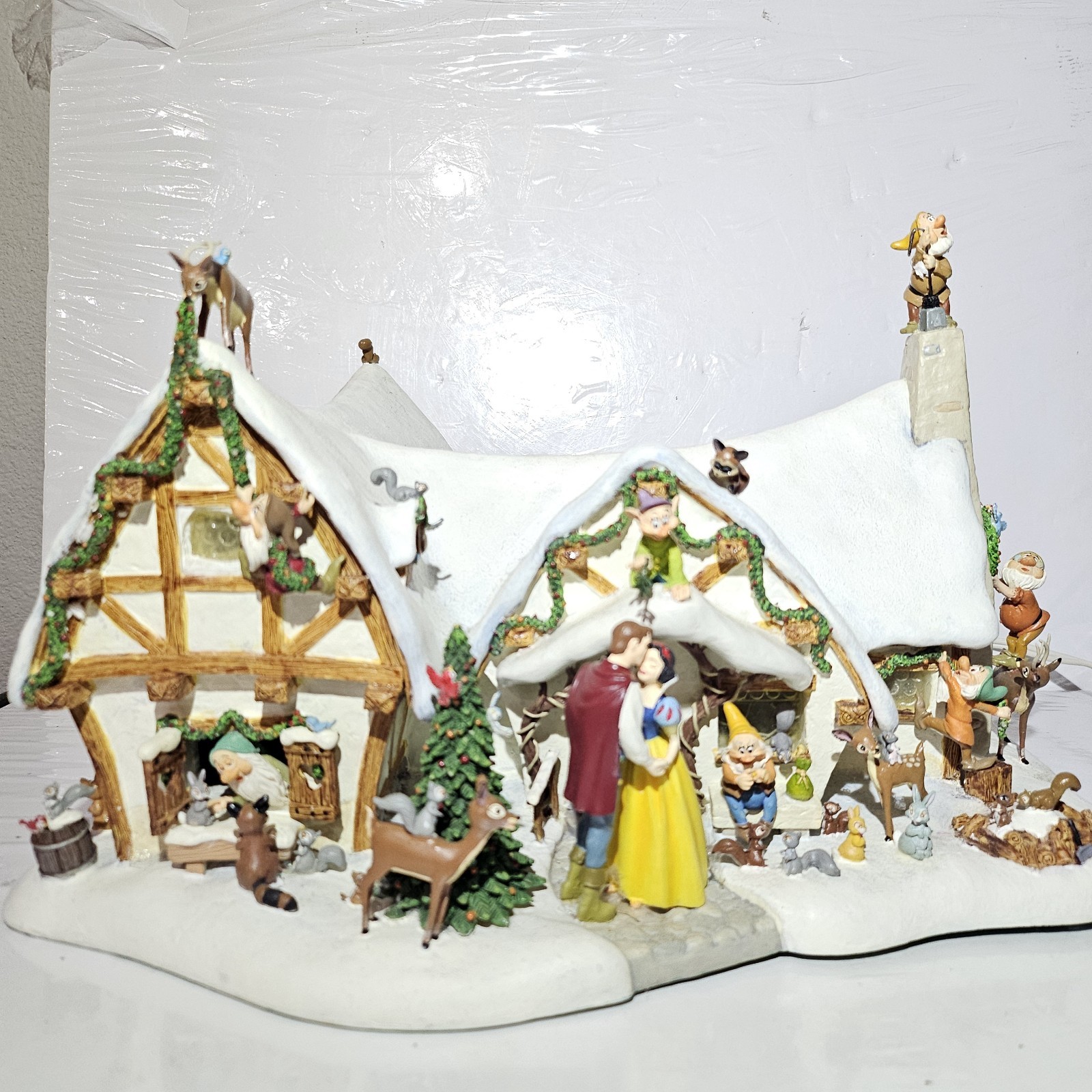 Disney Snow White Seven Dwarfs Cottage Lighted Ceramic Christmas Village