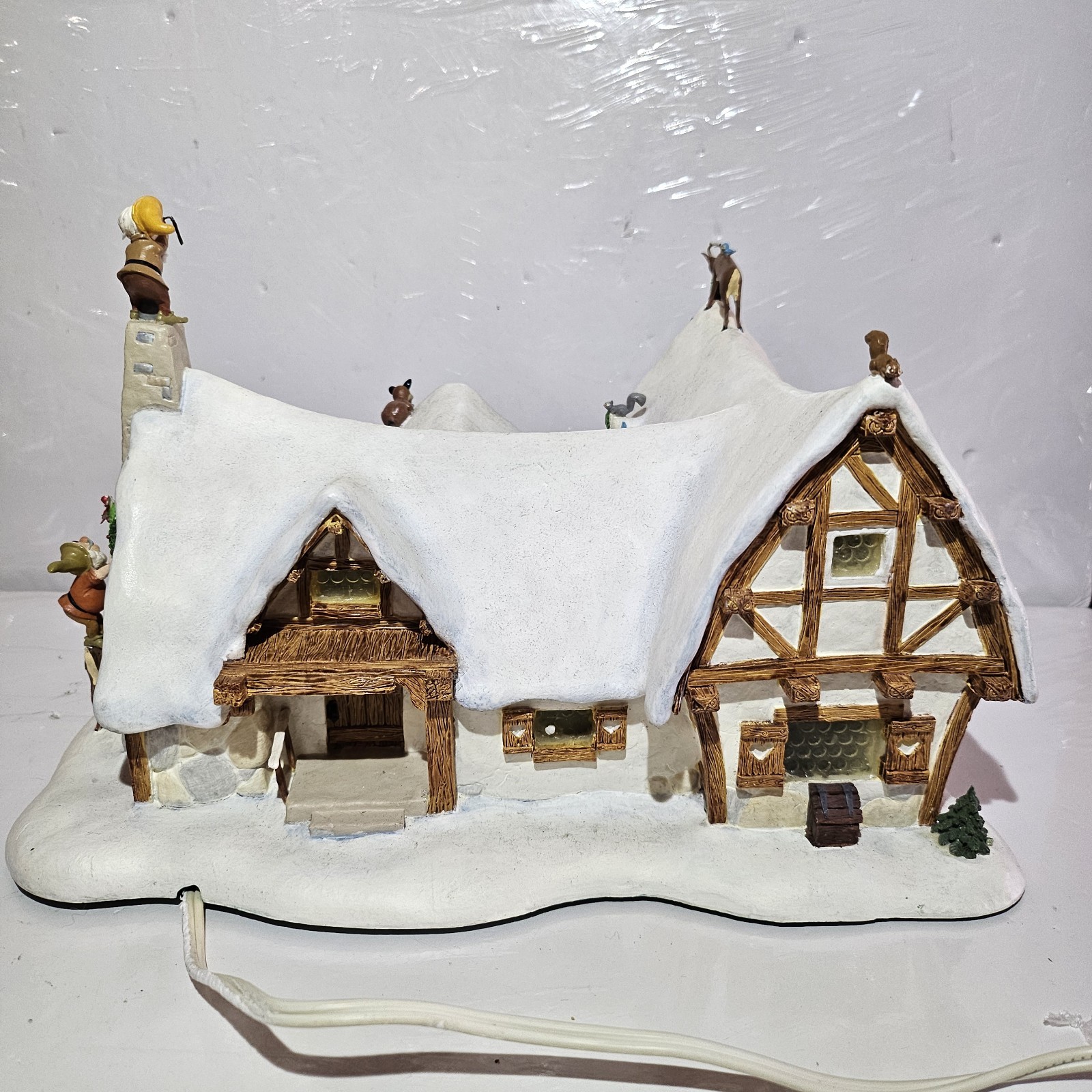 Disney Snow White Seven Dwarfs Cottage Lighted Ceramic Christmas Village