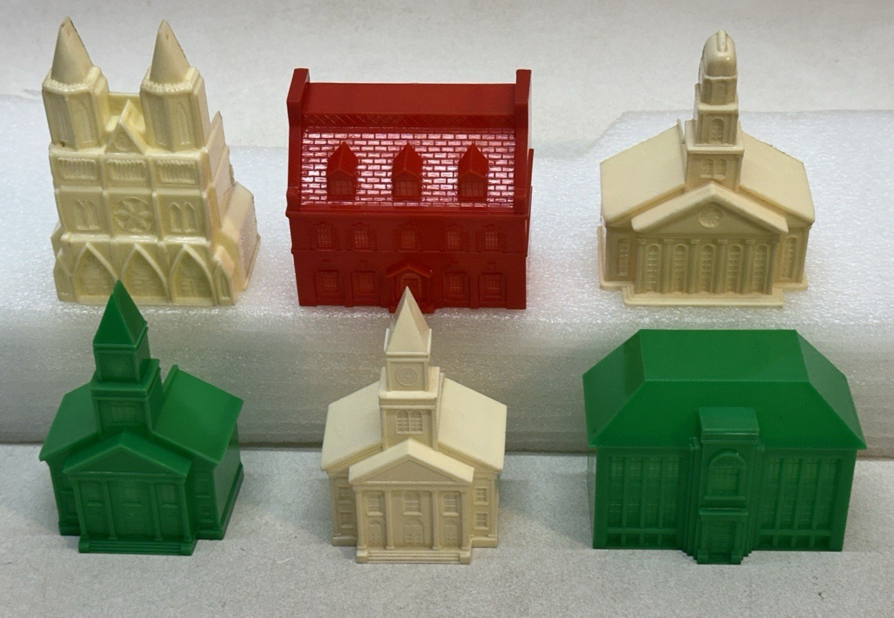 Plastic Christmas Light Covers Green Red White Town Hall Courthouse Church 6 LOT