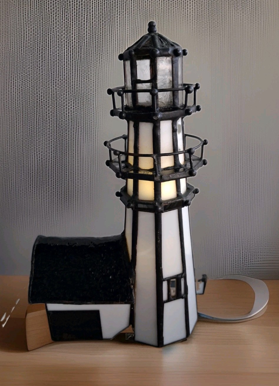 Forma Vitrum The Carolina Light House Stained Glass Lamp Signed And Numbered