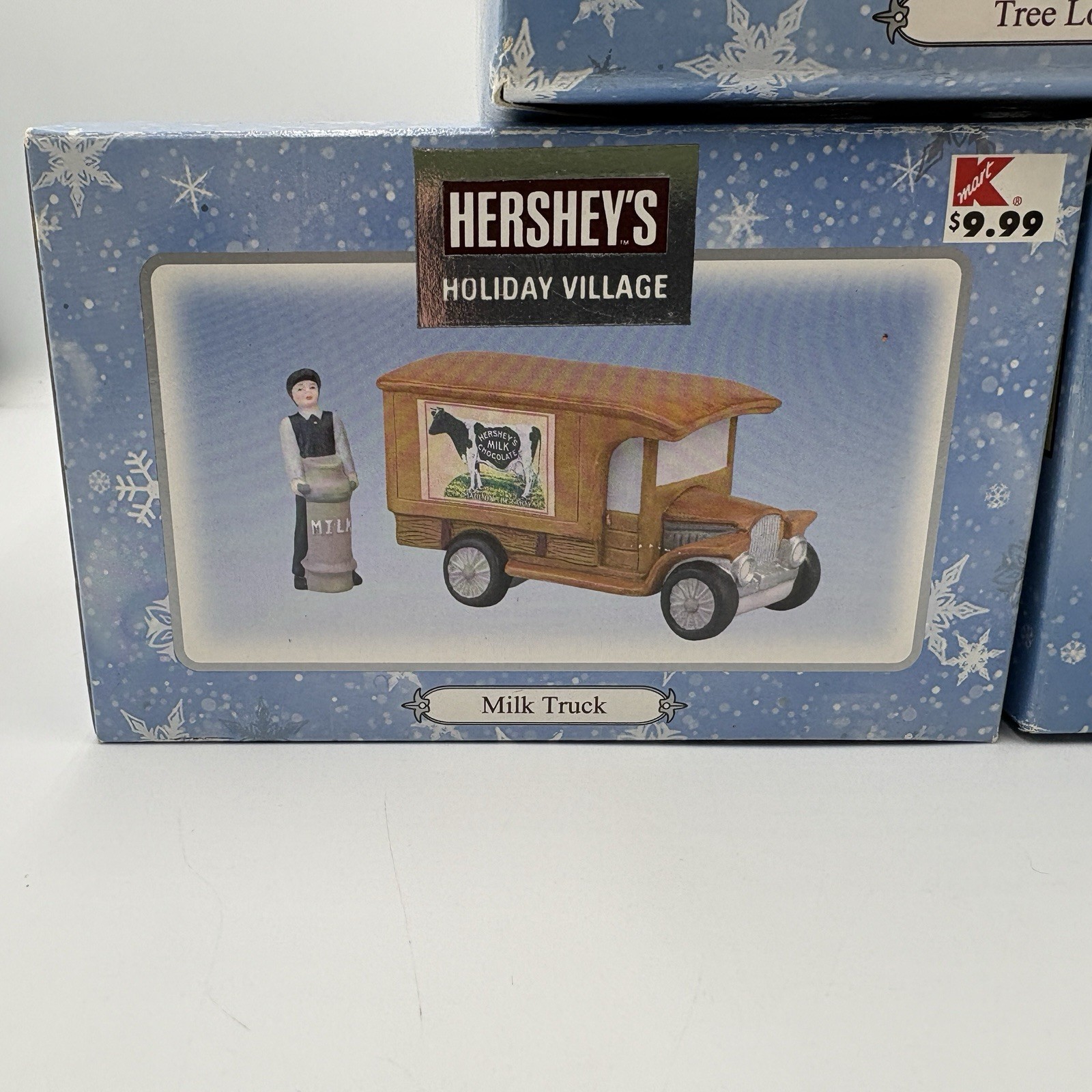 2001 Hershey’s Holiday Village Tree Lot Milk Truck Charity Baskets NEW